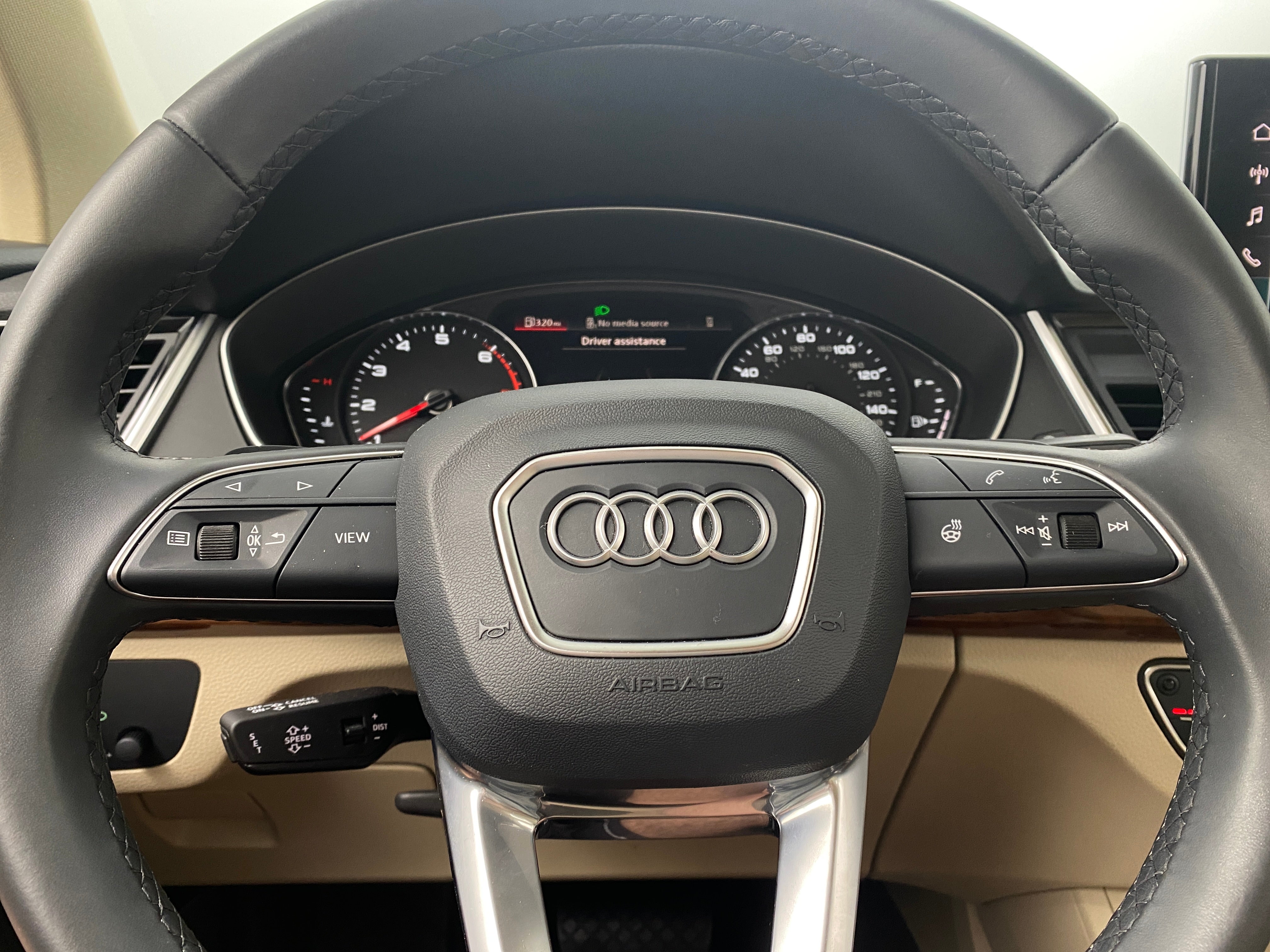 2023 Audi Q5 e Premium 5