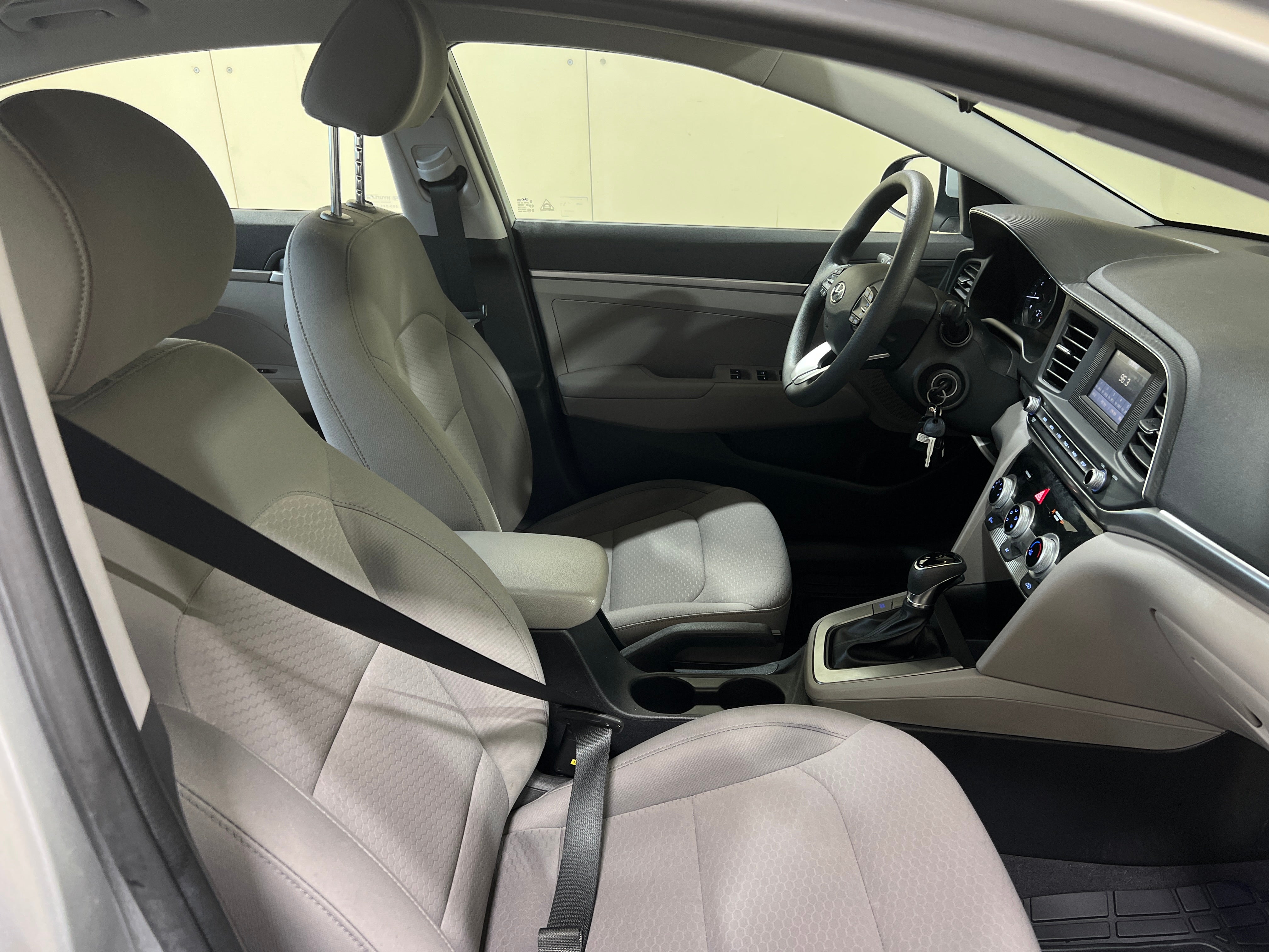 2019 Hyundai Elantra SE 2