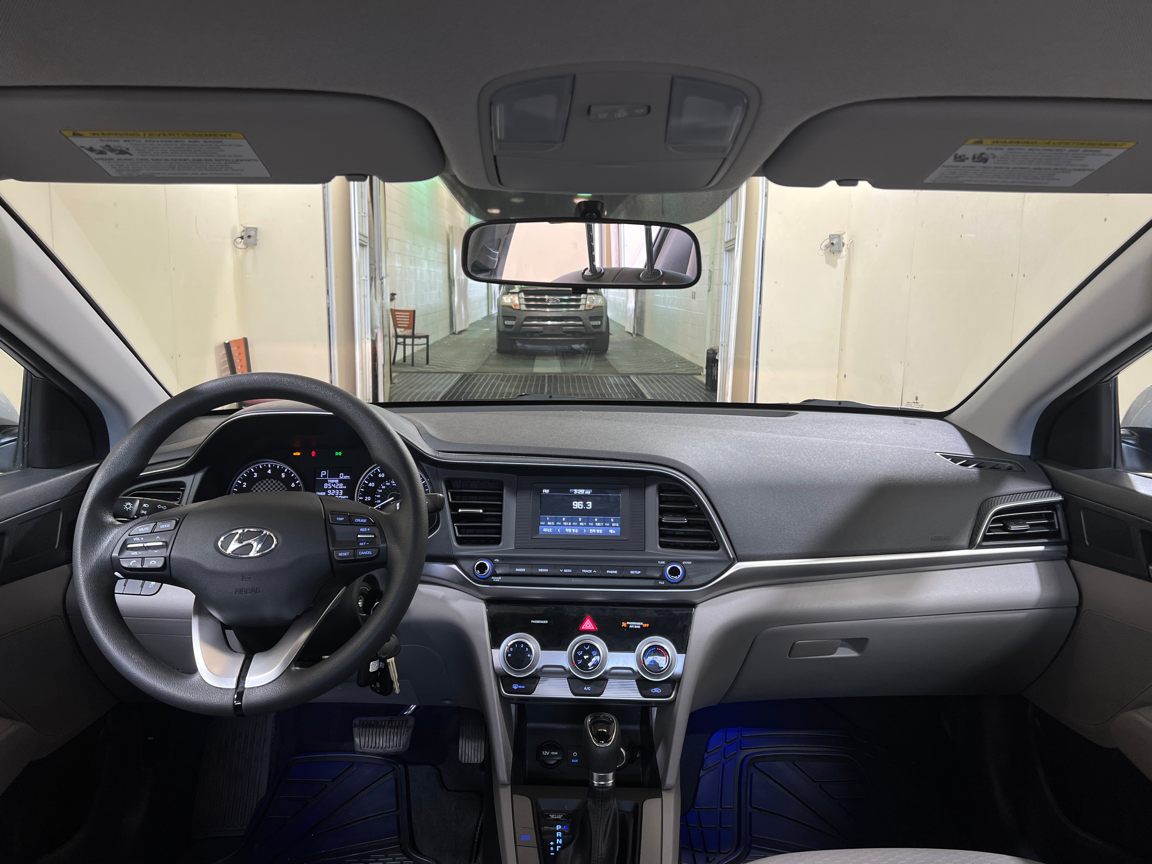 2019 Hyundai Elantra SE 3