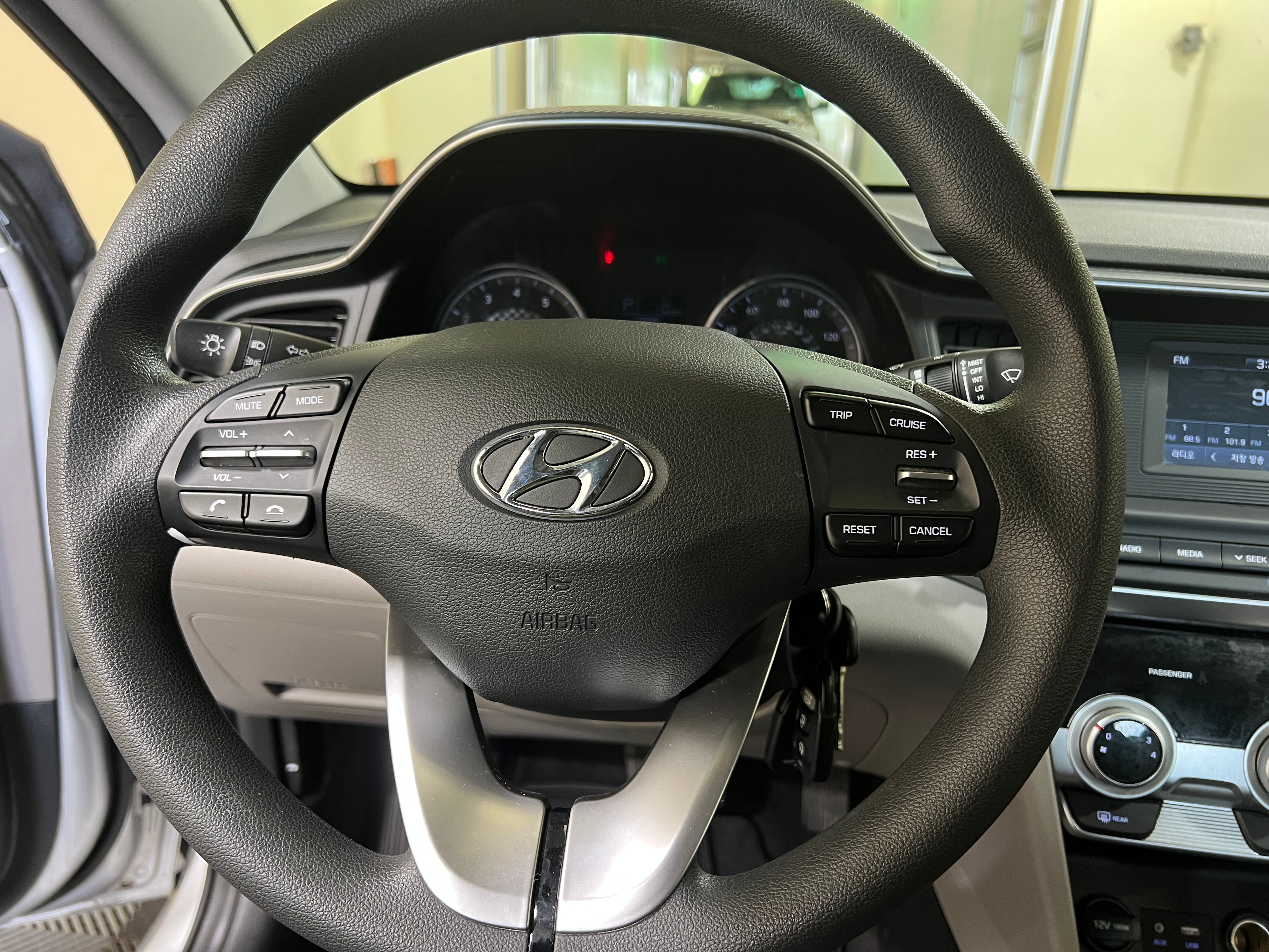 2019 Hyundai Elantra SE 5