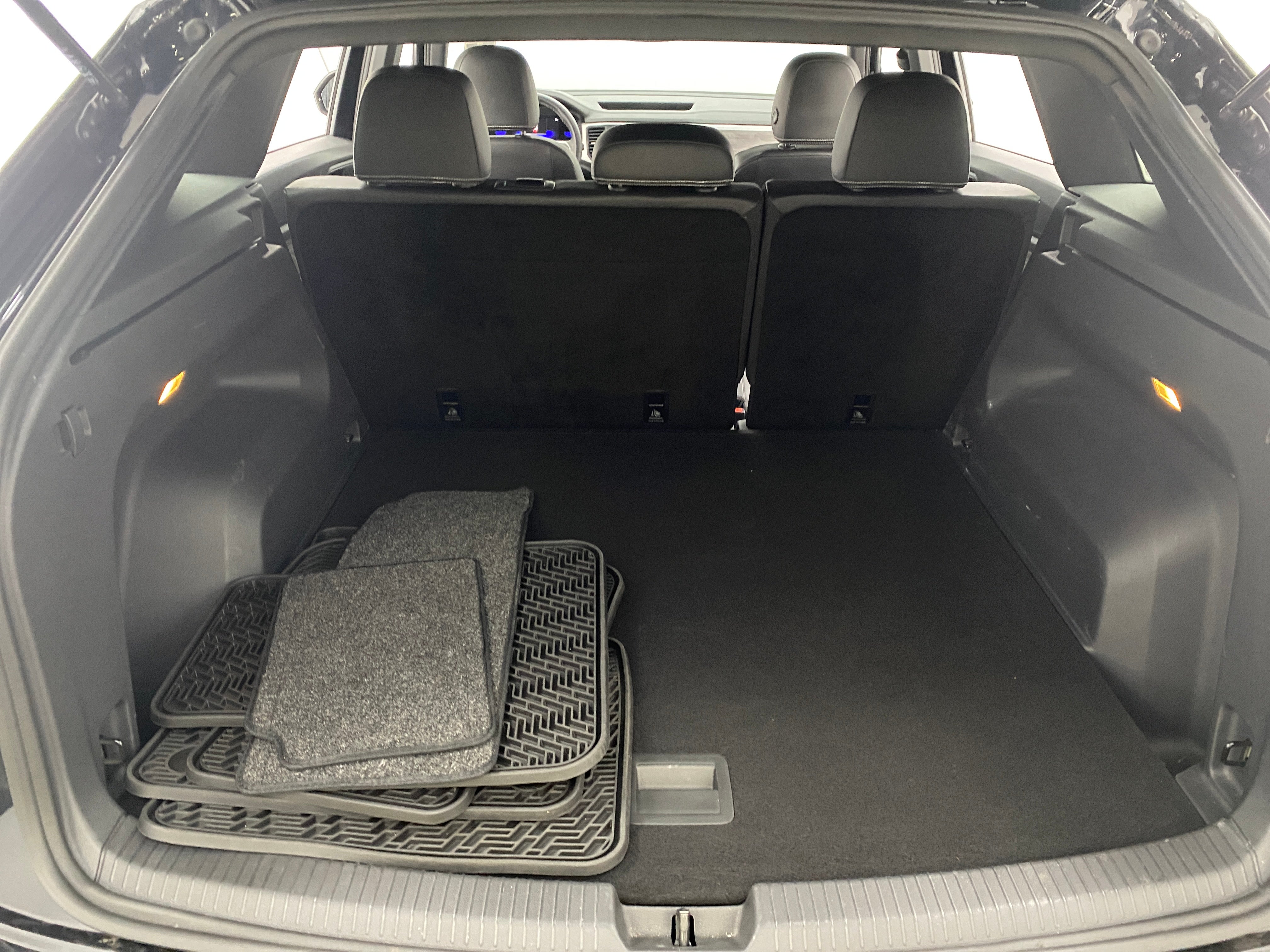 2023 Volkswagen Atlas SE 6