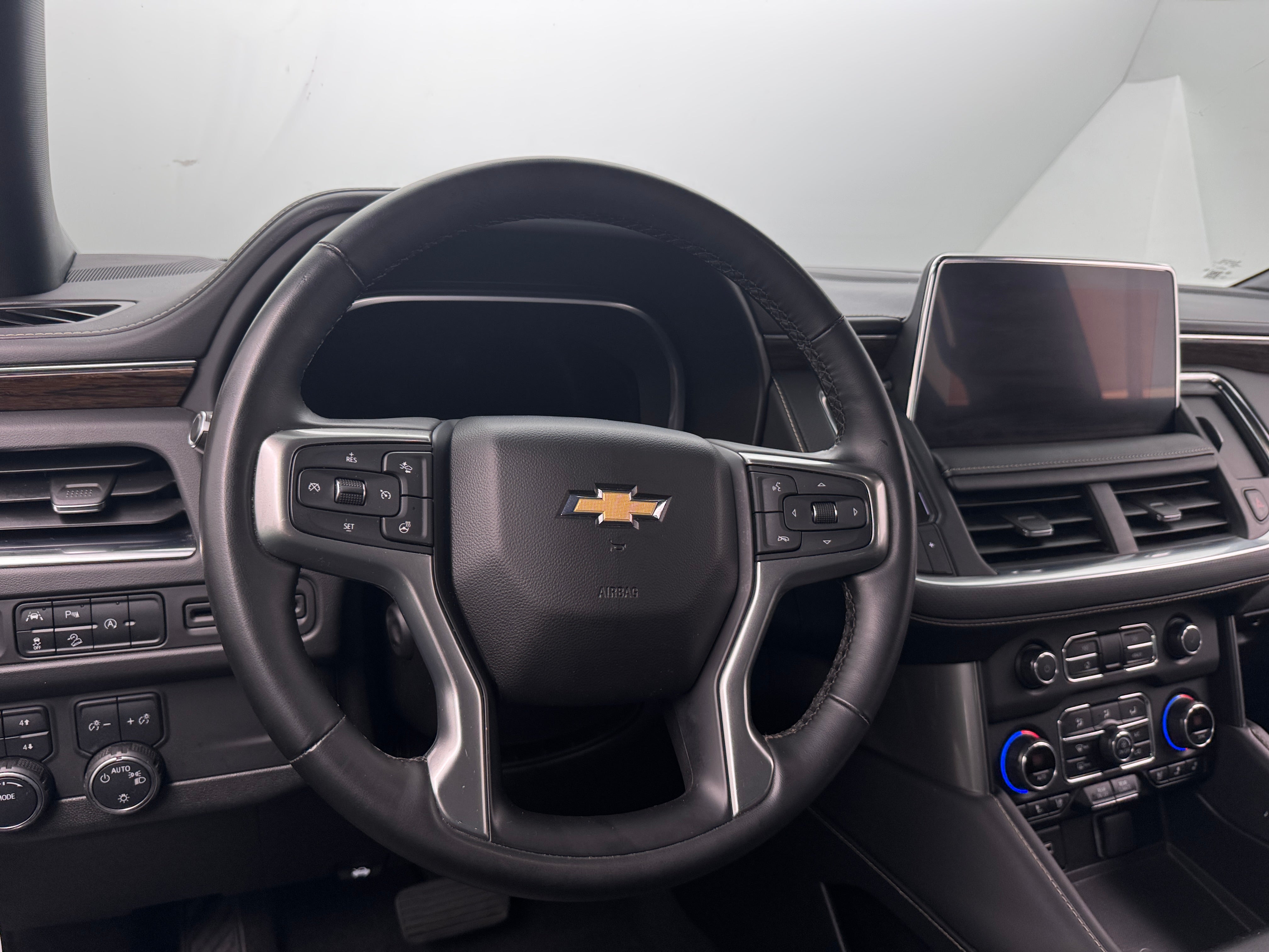 2023 Chevrolet Suburban Premier 4