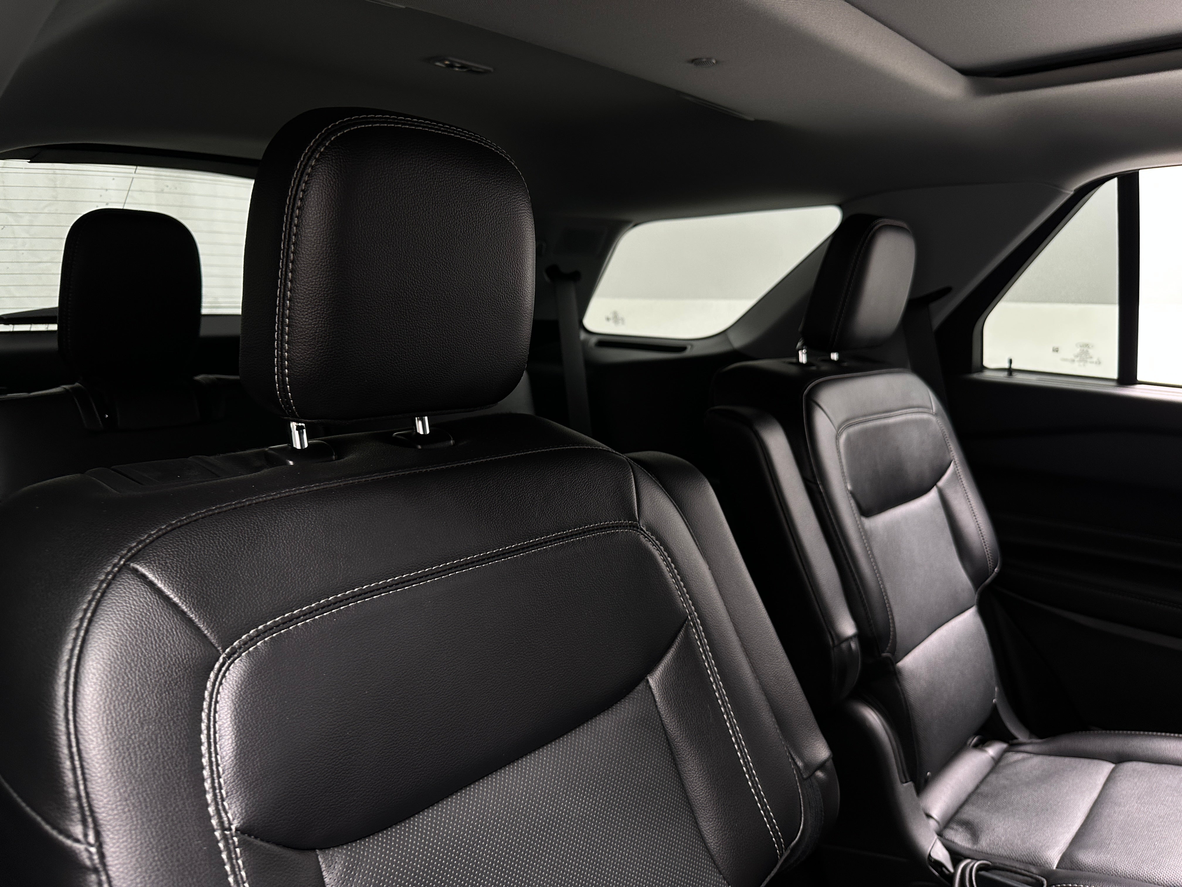 2022 Ford Explorer Limited 5