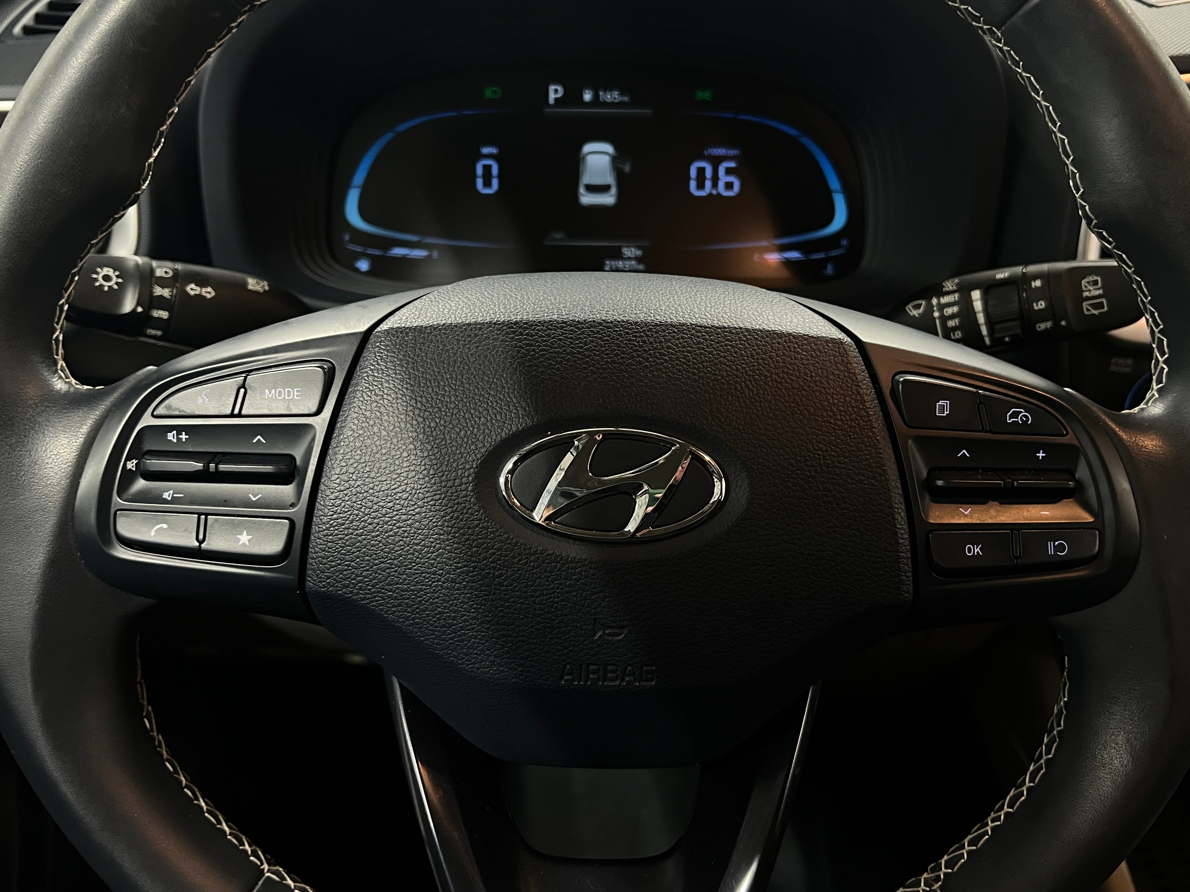 2023 Hyundai Venue Limited 4