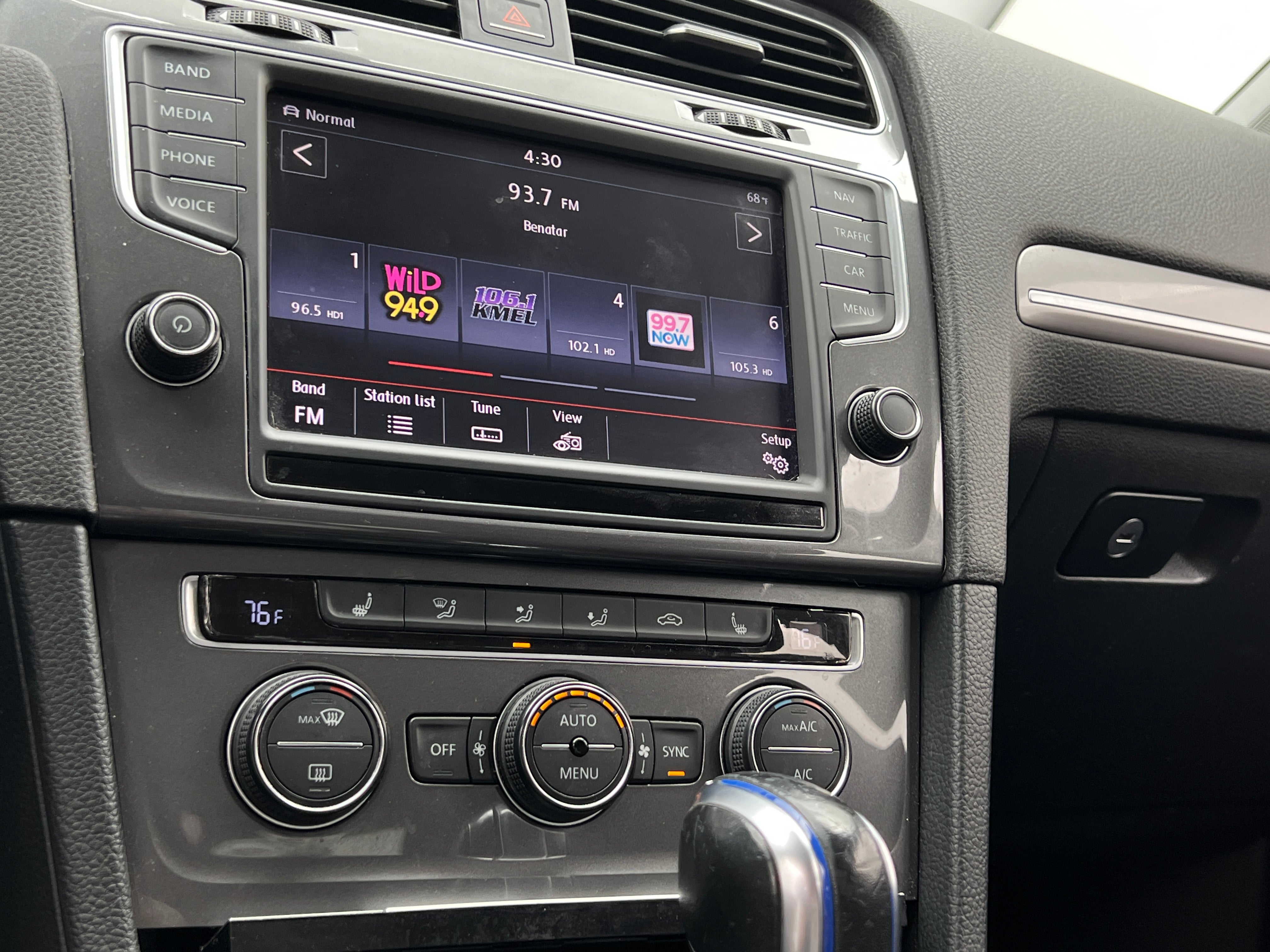 2016 Volkswagen e-Golf SEL Premium 3