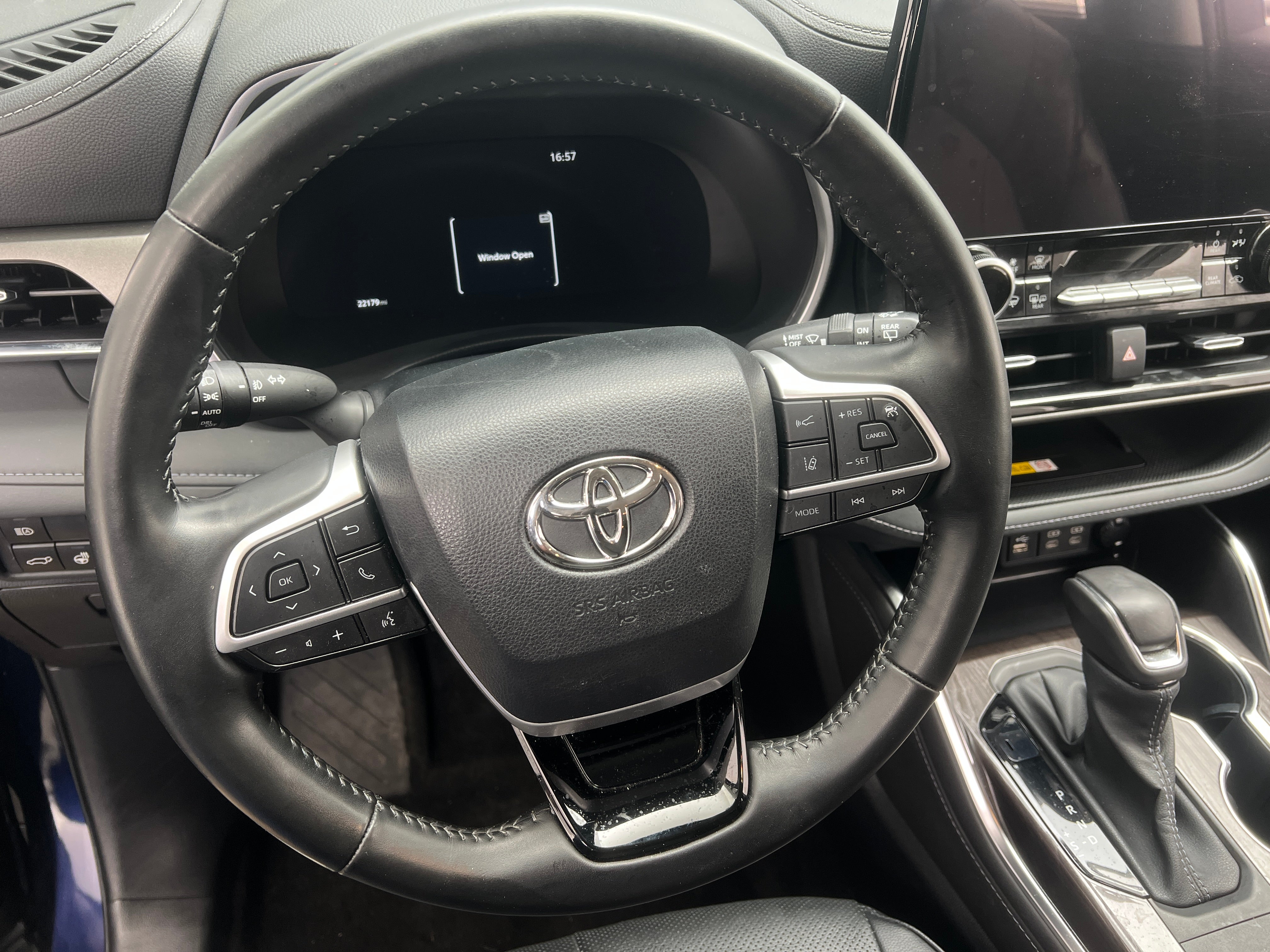 2023 Toyota Highlander Limited 4