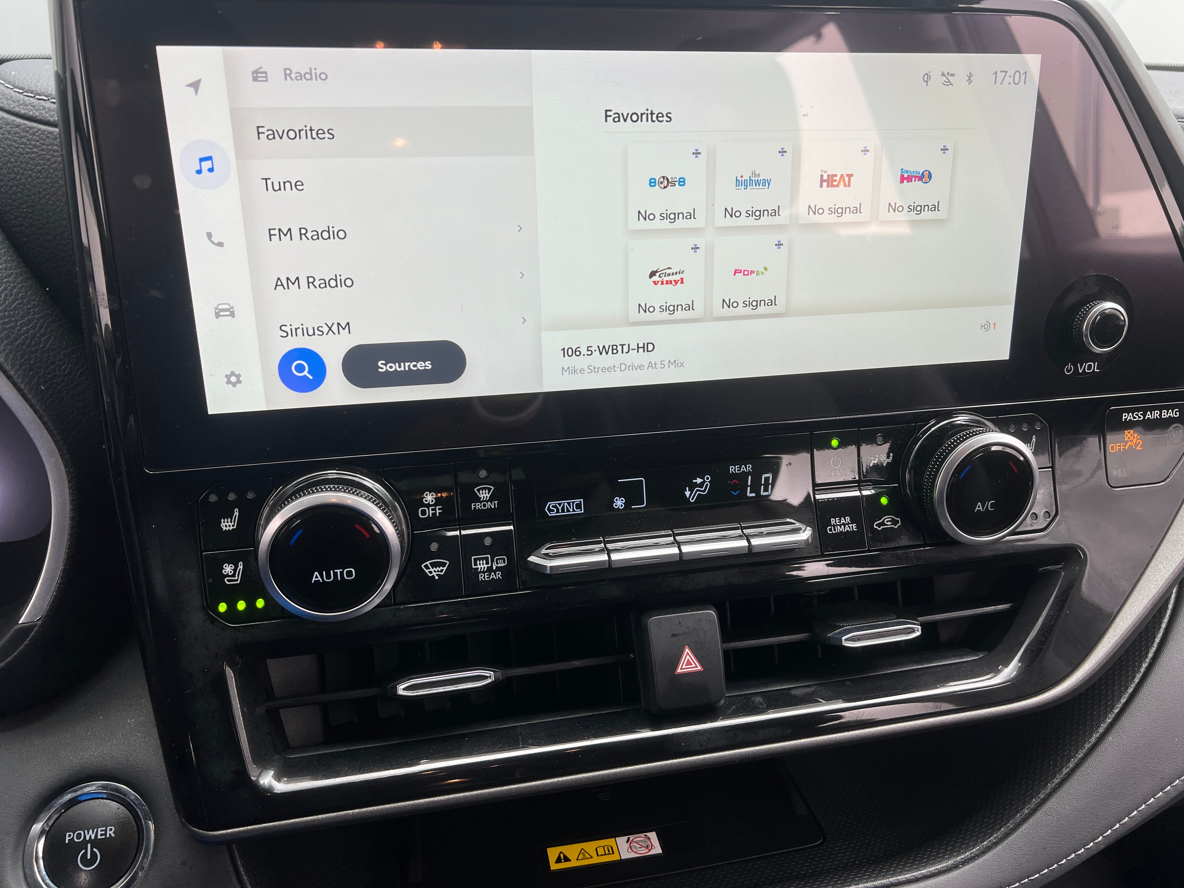 2023 Toyota Highlander Limited 3