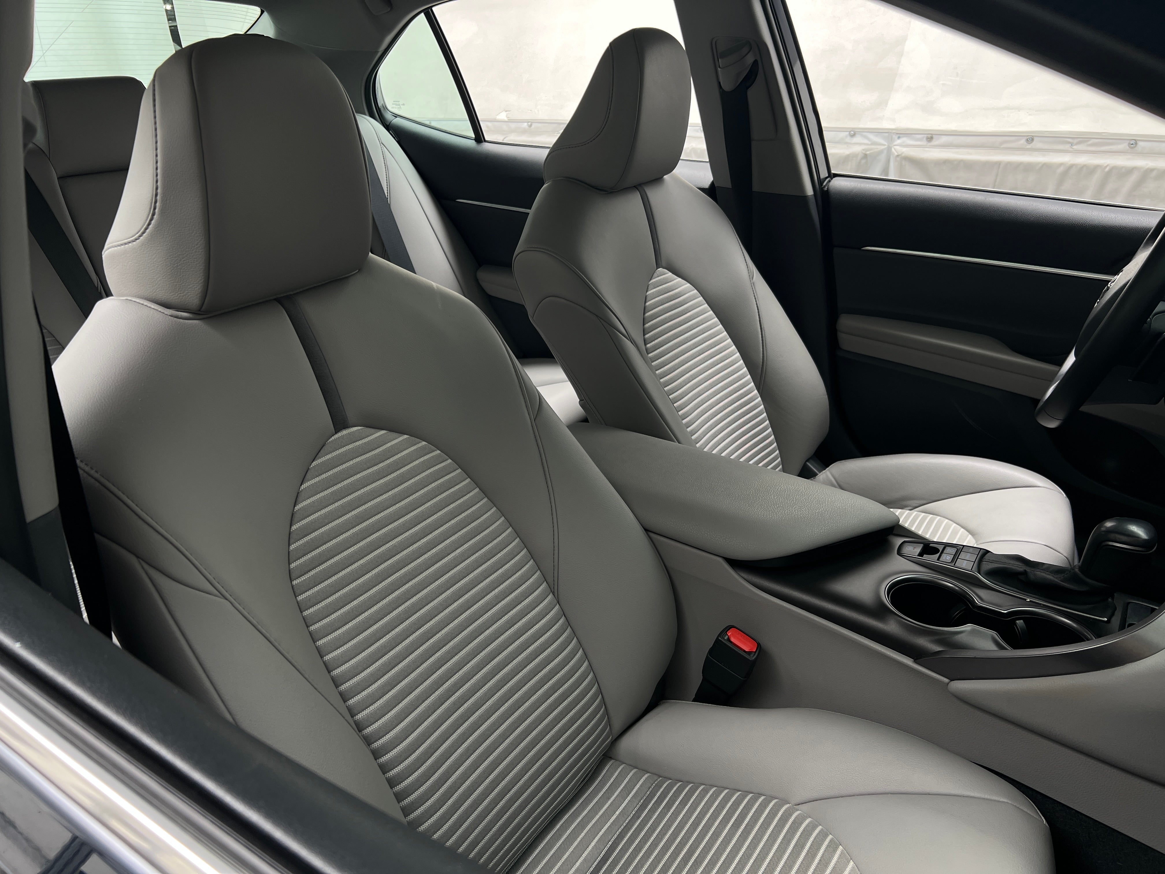 2021 Toyota Camry SE 2