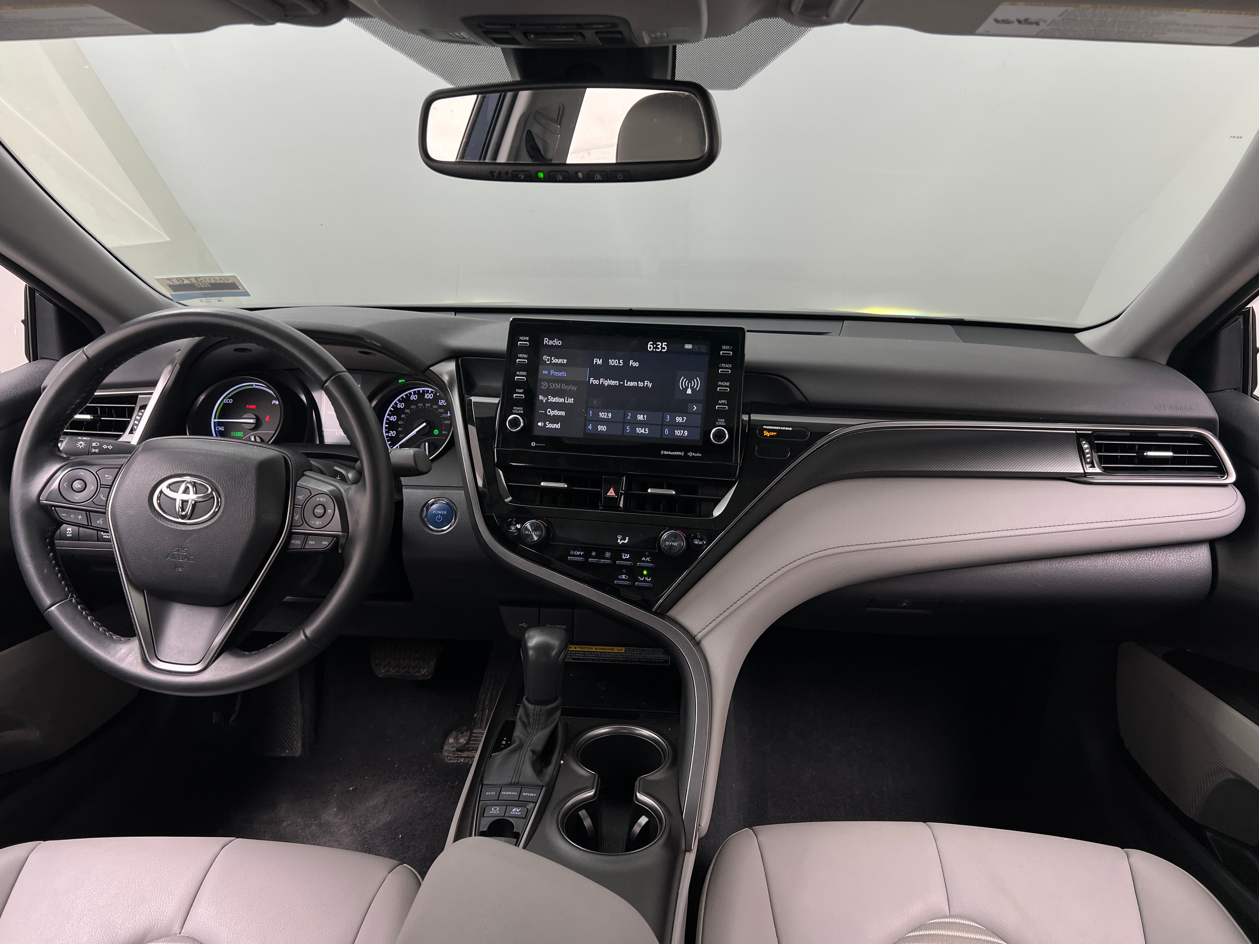 2021 Toyota Camry SE 3