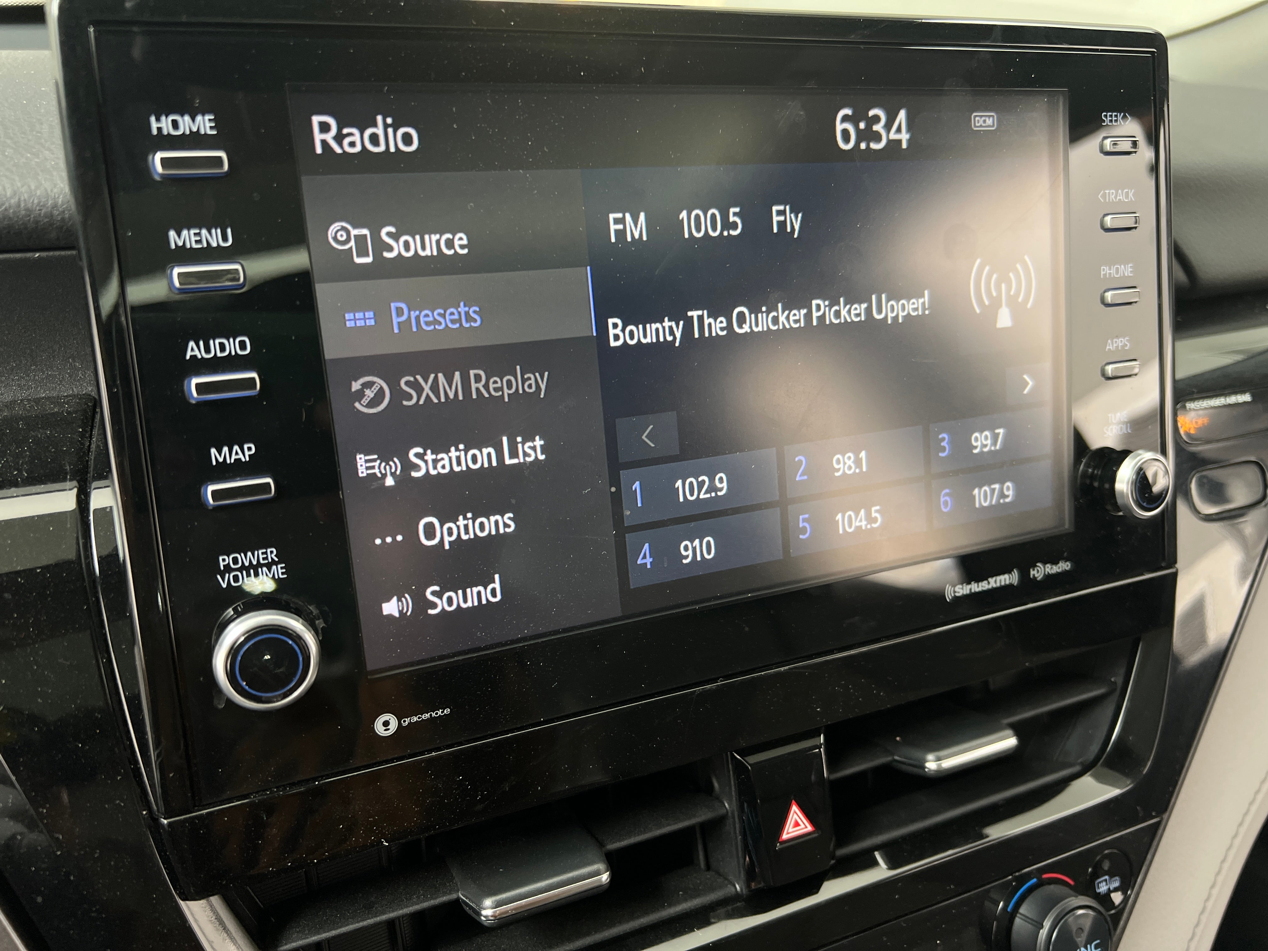 2021 Toyota Camry SE 4