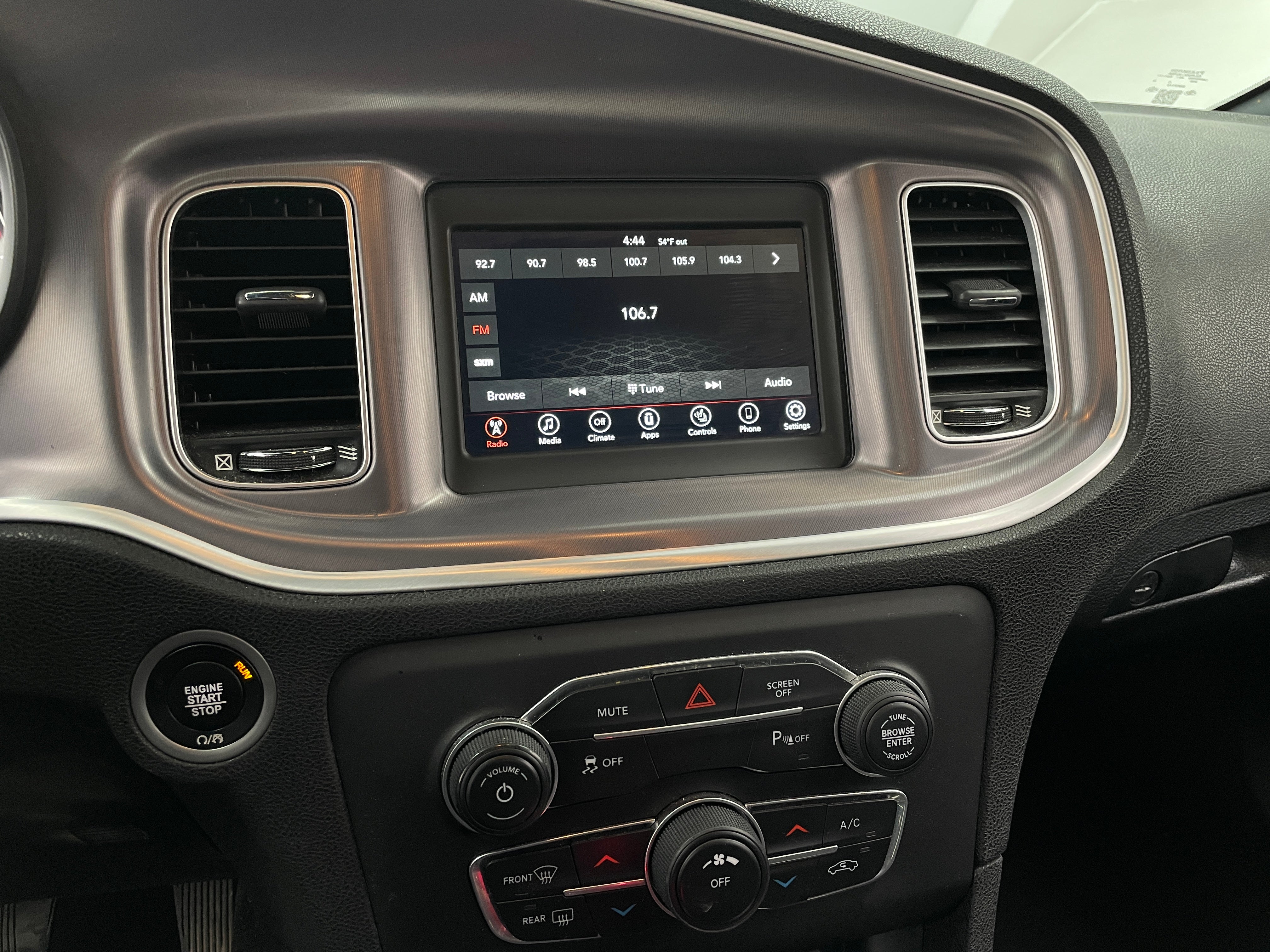 2020 Dodge Charger SXT 4