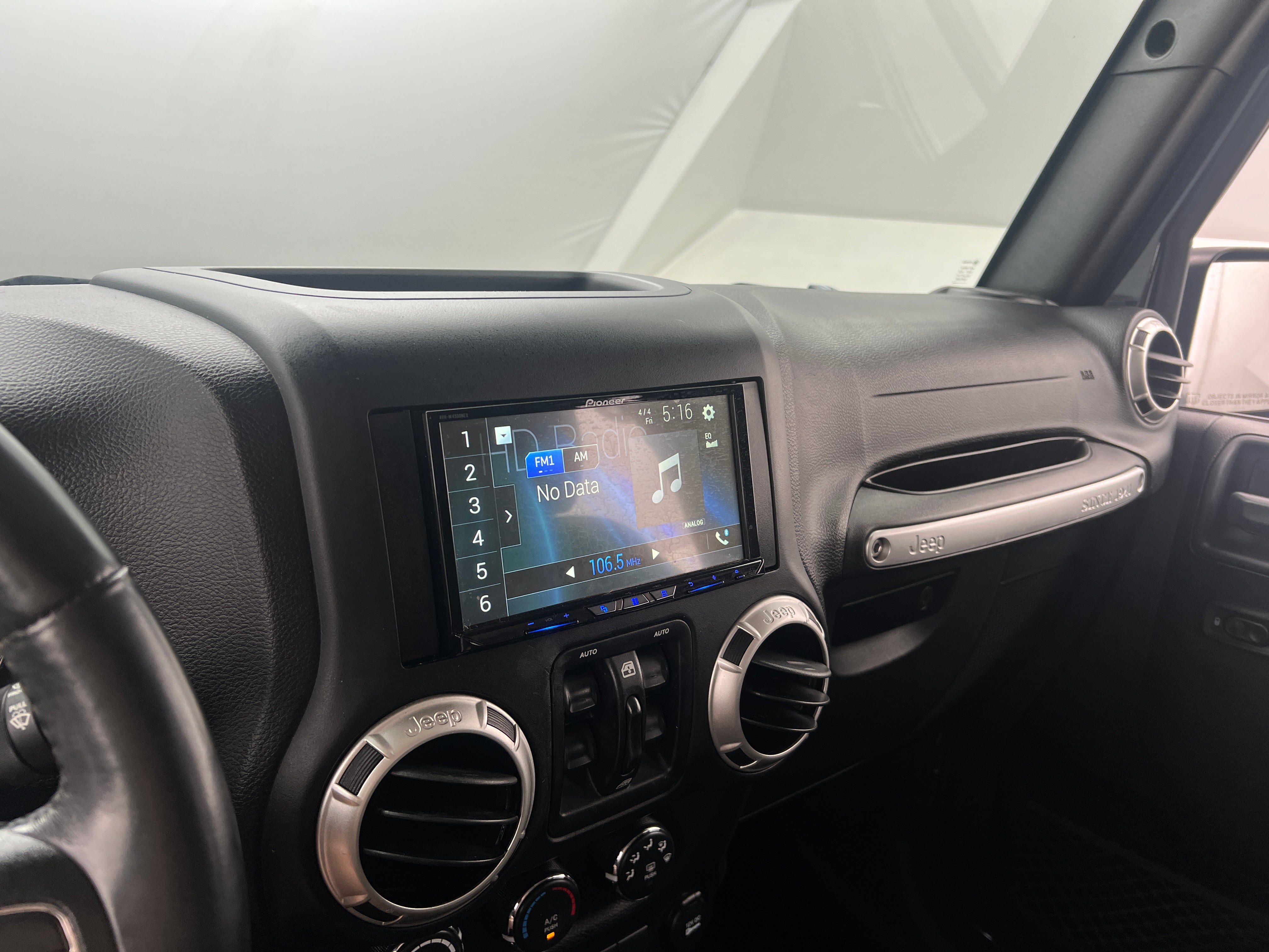 2018 Jeep Wrangler Unlimited Sahara 4