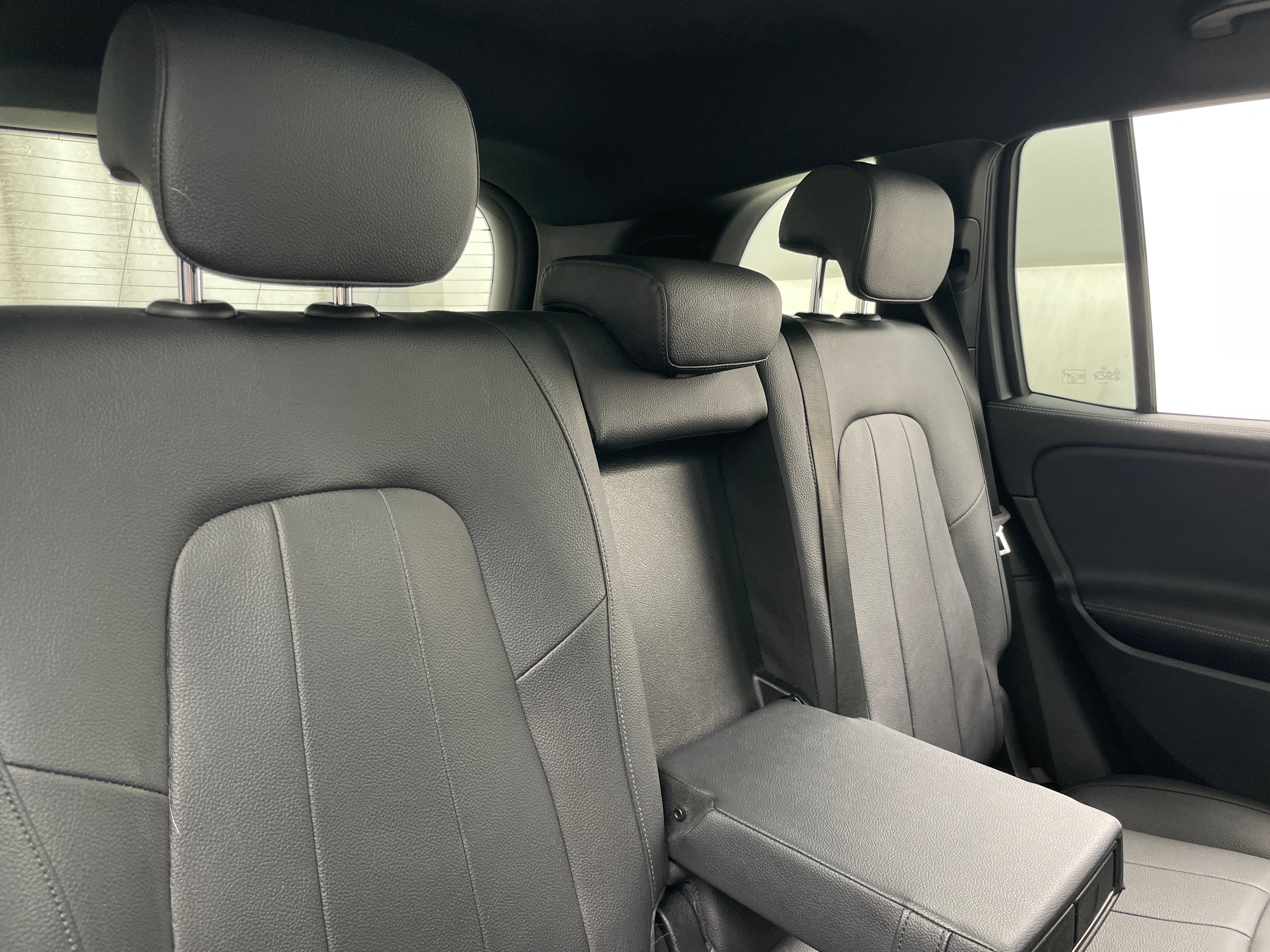 2023 Mercedes-Benz GLB 250 5