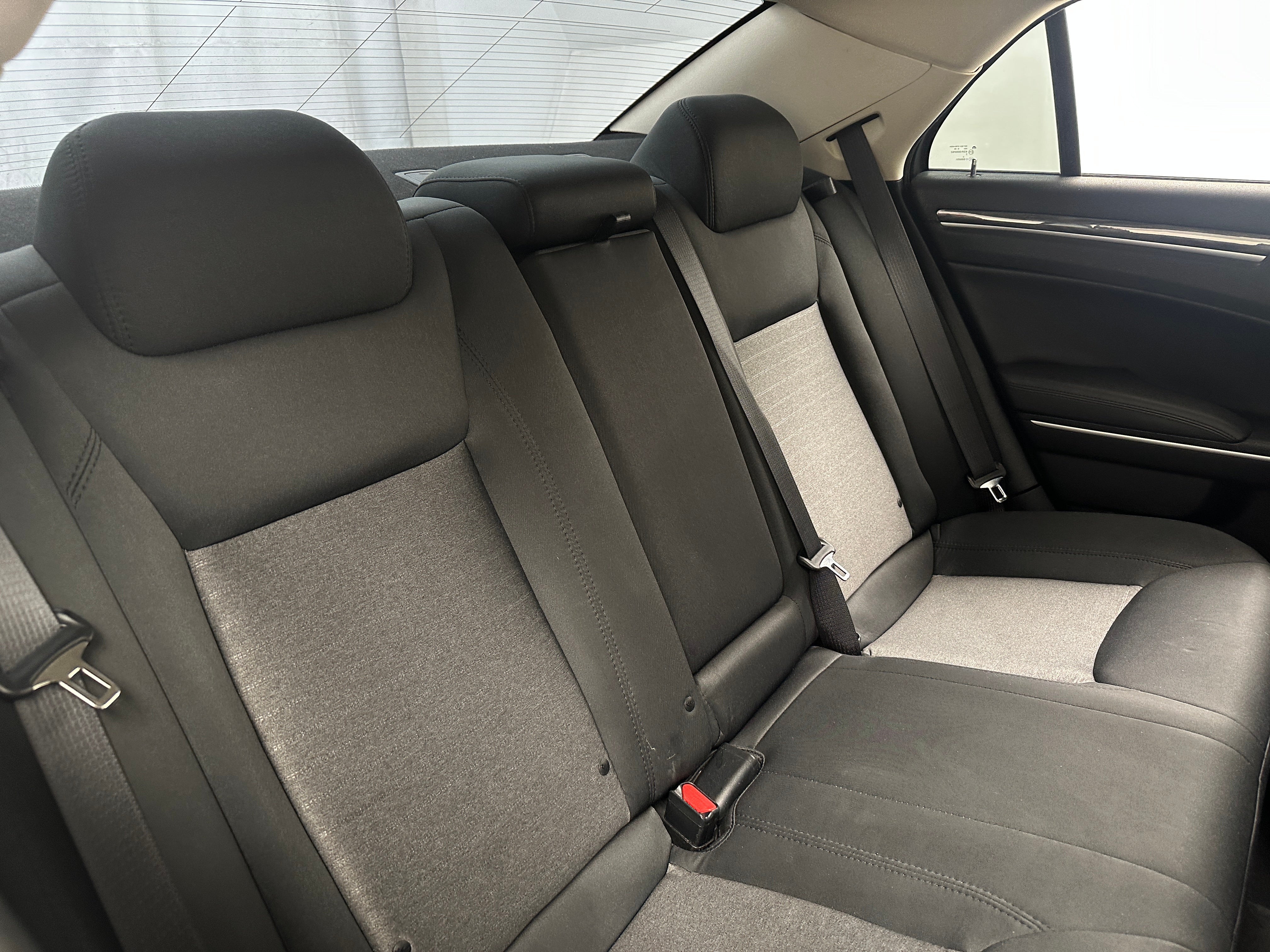 2020 Chrysler 300 Touring 6