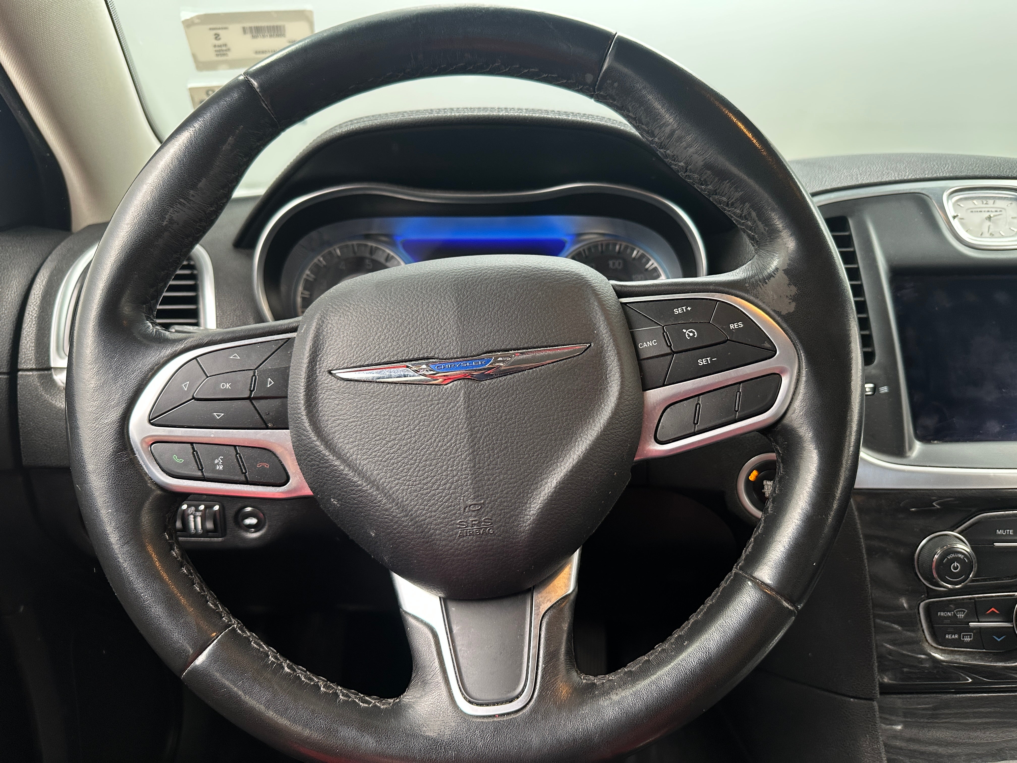 2020 Chrysler 300 Touring 5