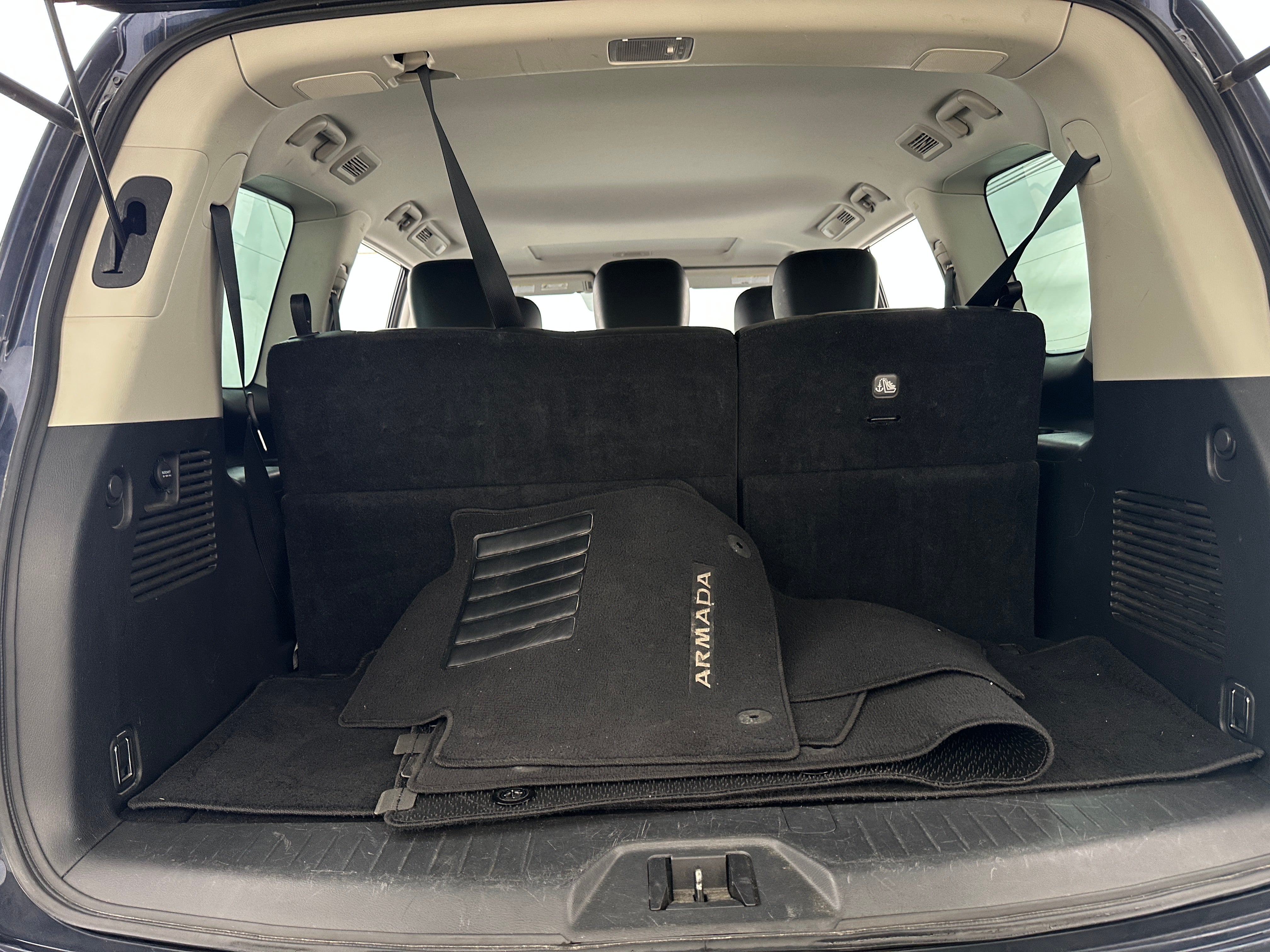 2023 Nissan Armada SL 6