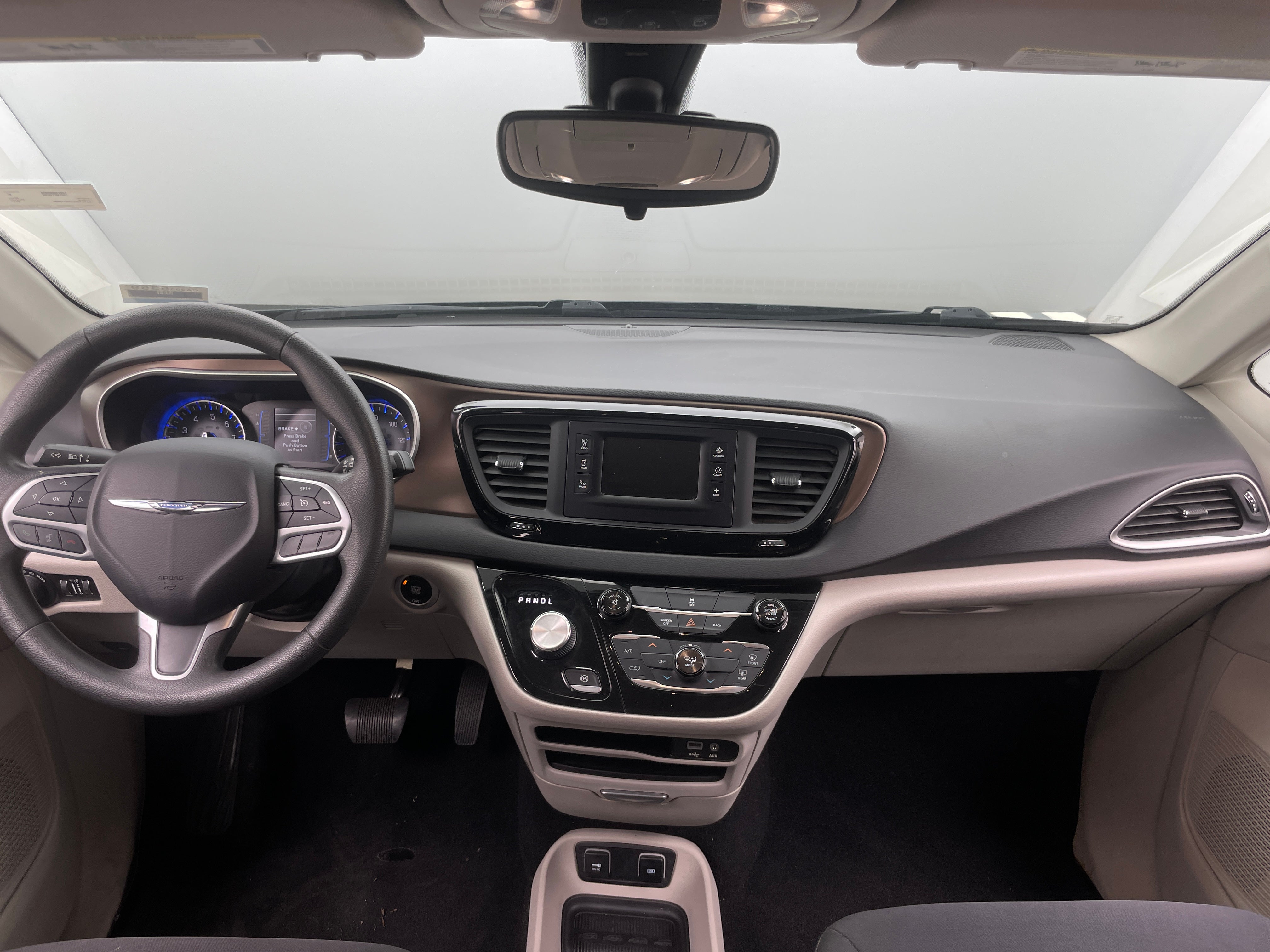 2017 Chrysler Pacifica Touring 3
