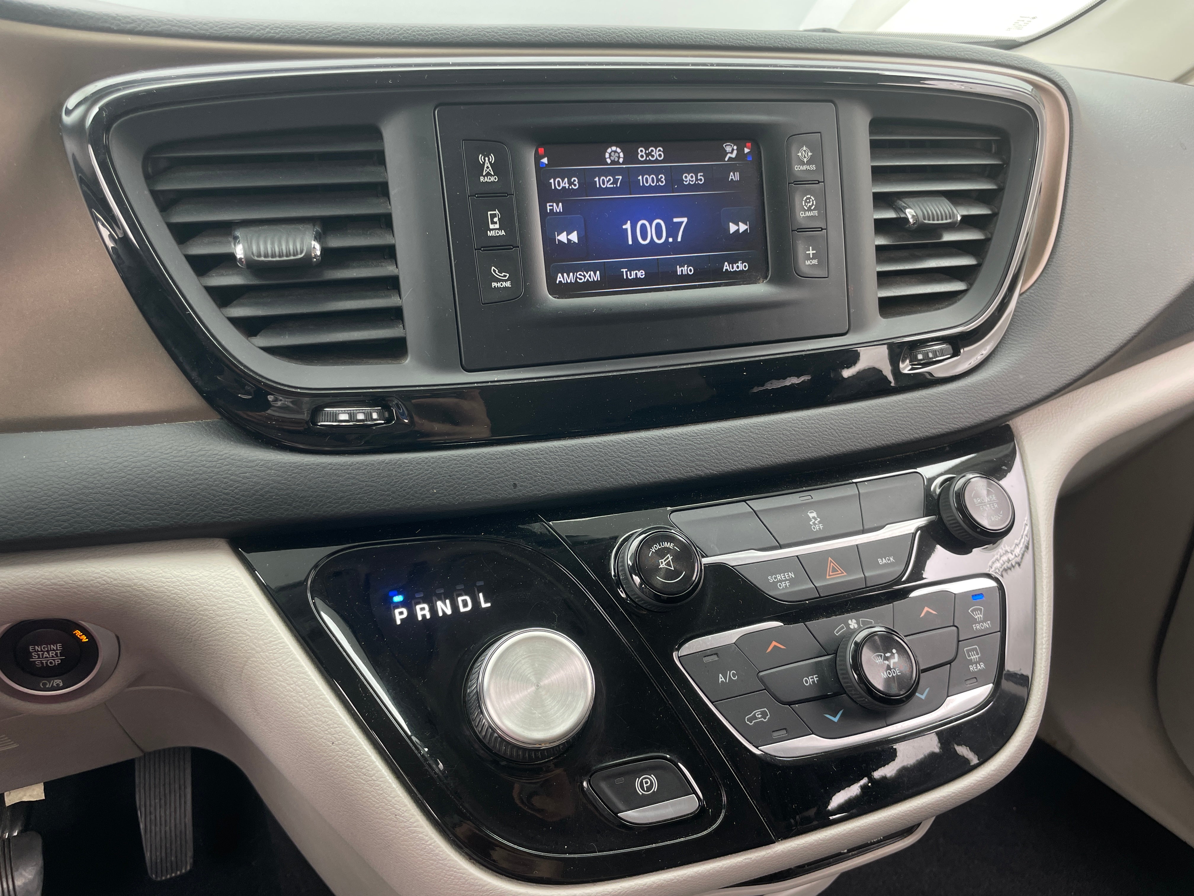 2017 Chrysler Pacifica Touring 4