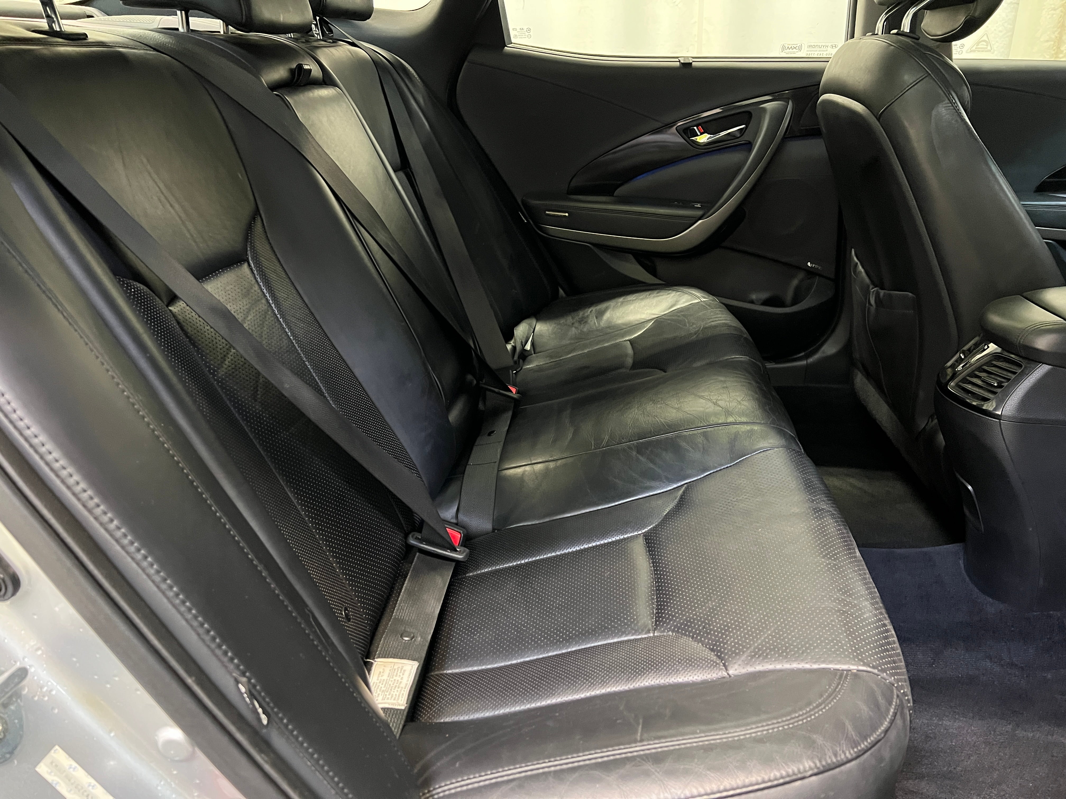 2012 Hyundai Azera Base 5