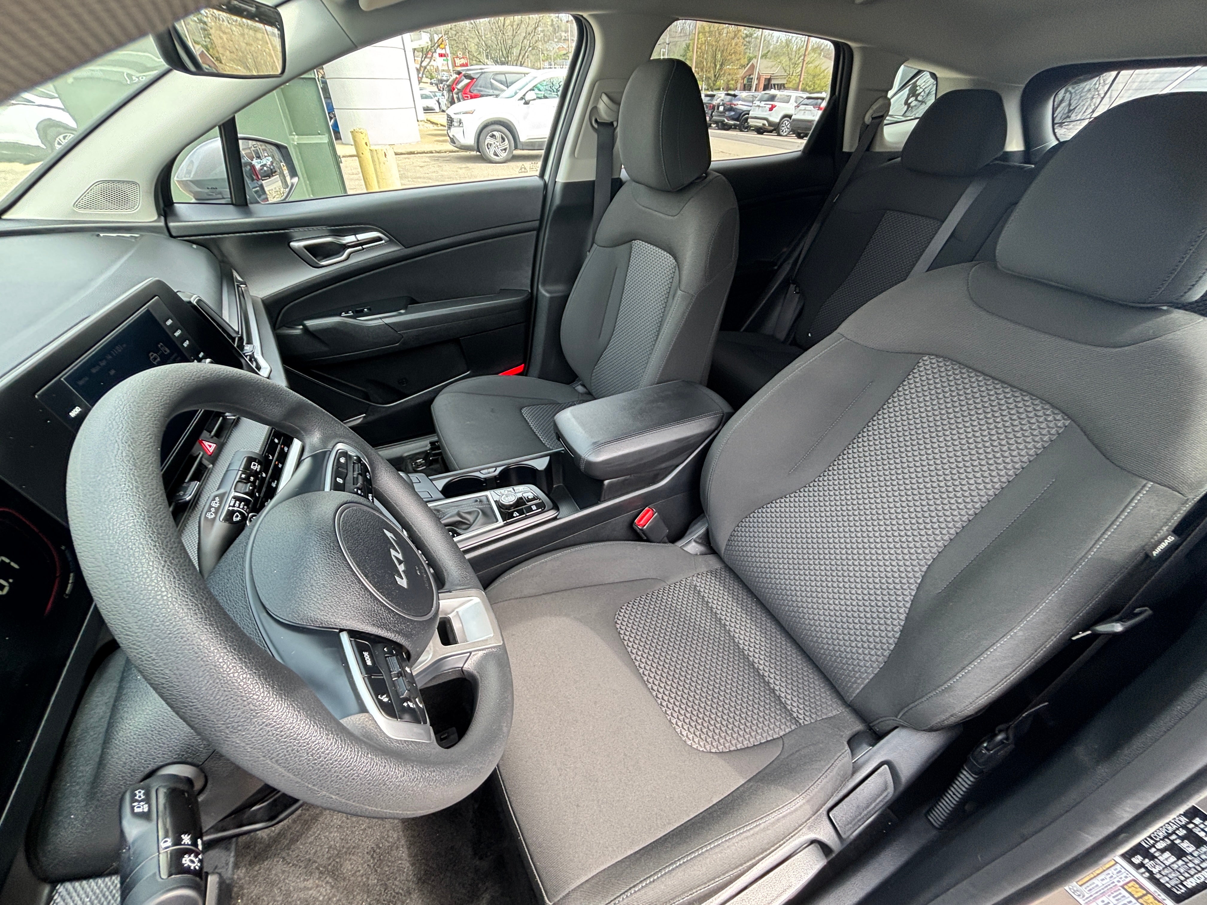 2024 Kia Sportage LX 2