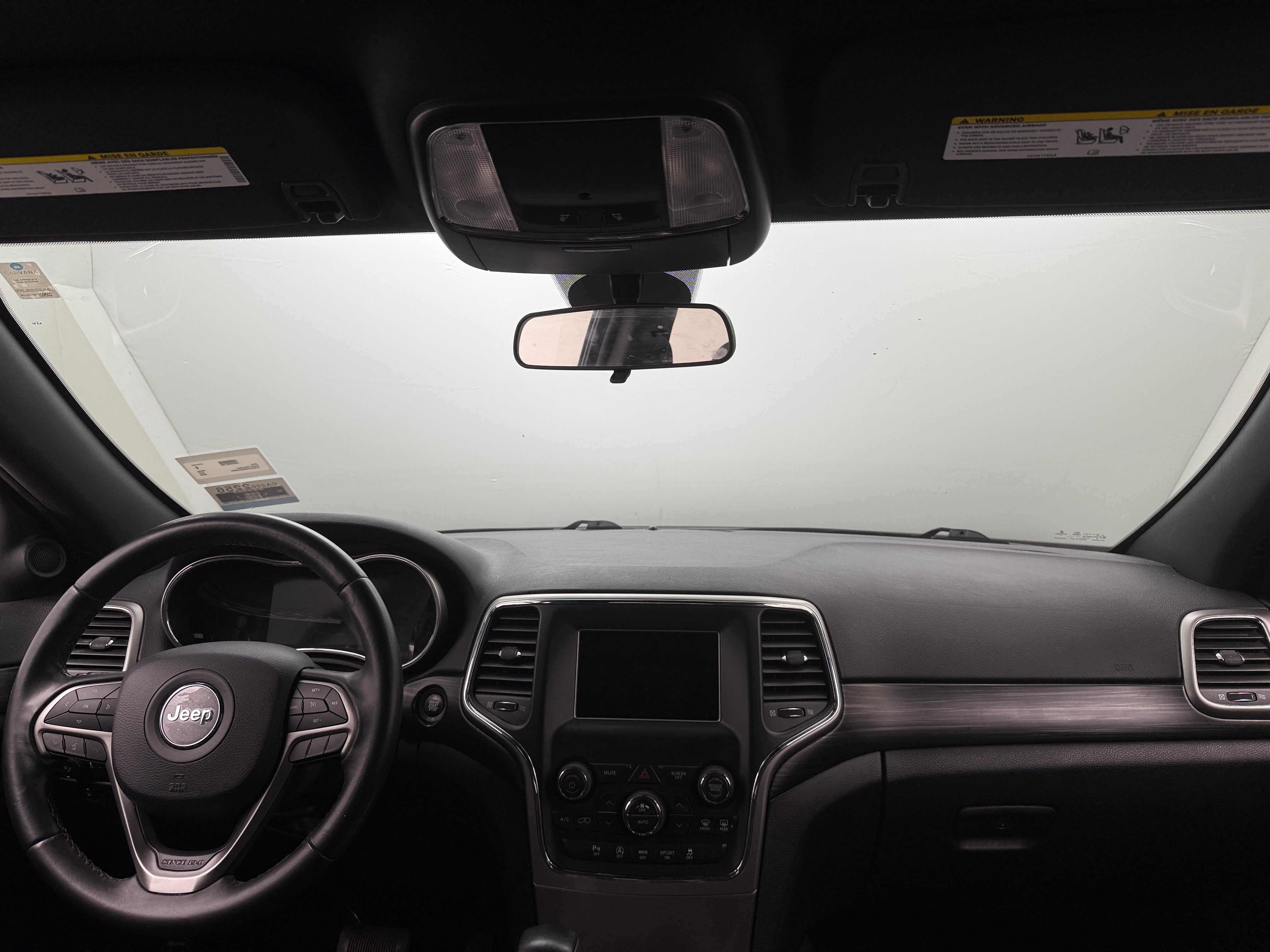 2019 Jeep Grand Cherokee Laredo 3
