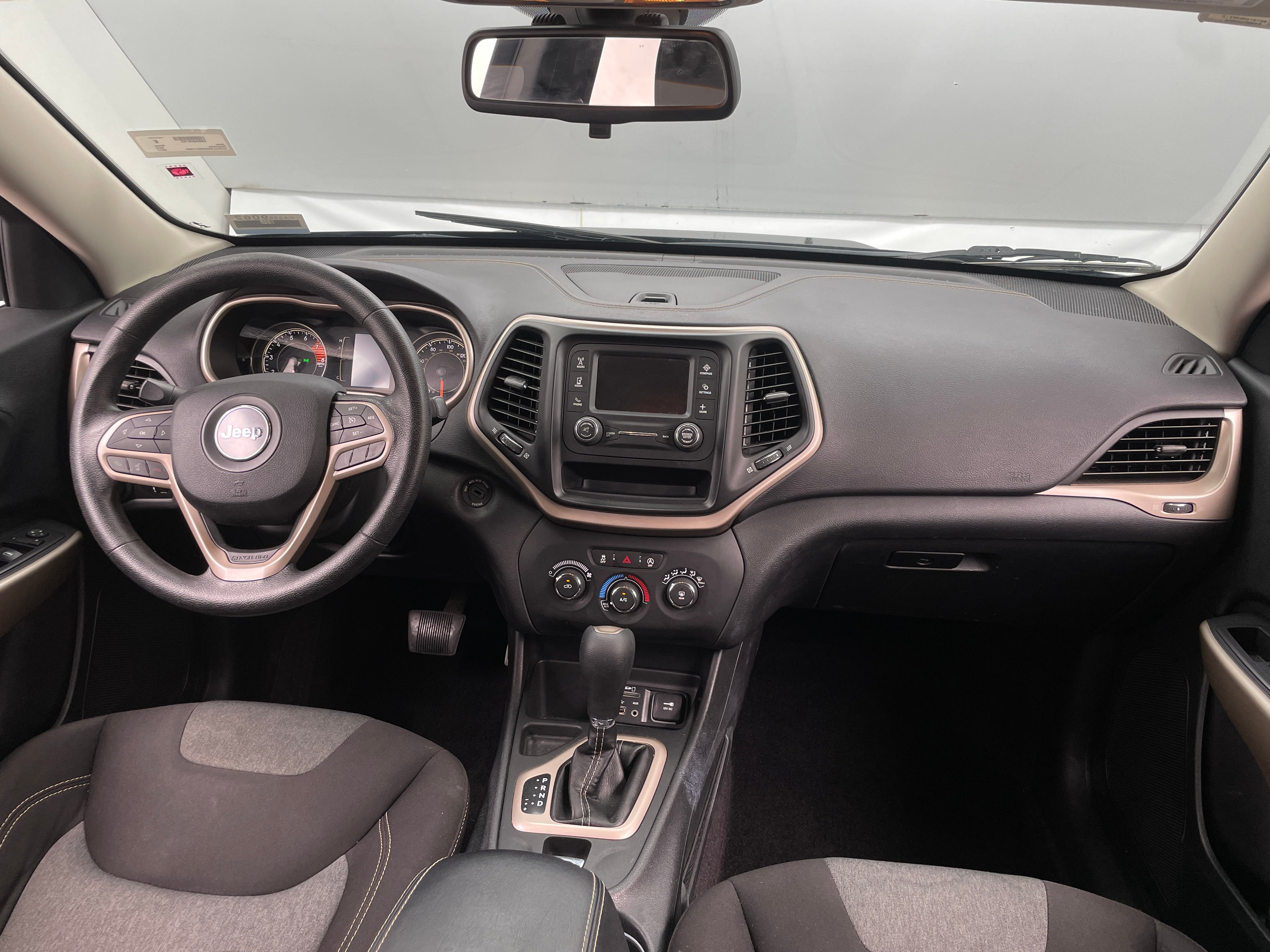 2017 Jeep Cherokee Sport 3