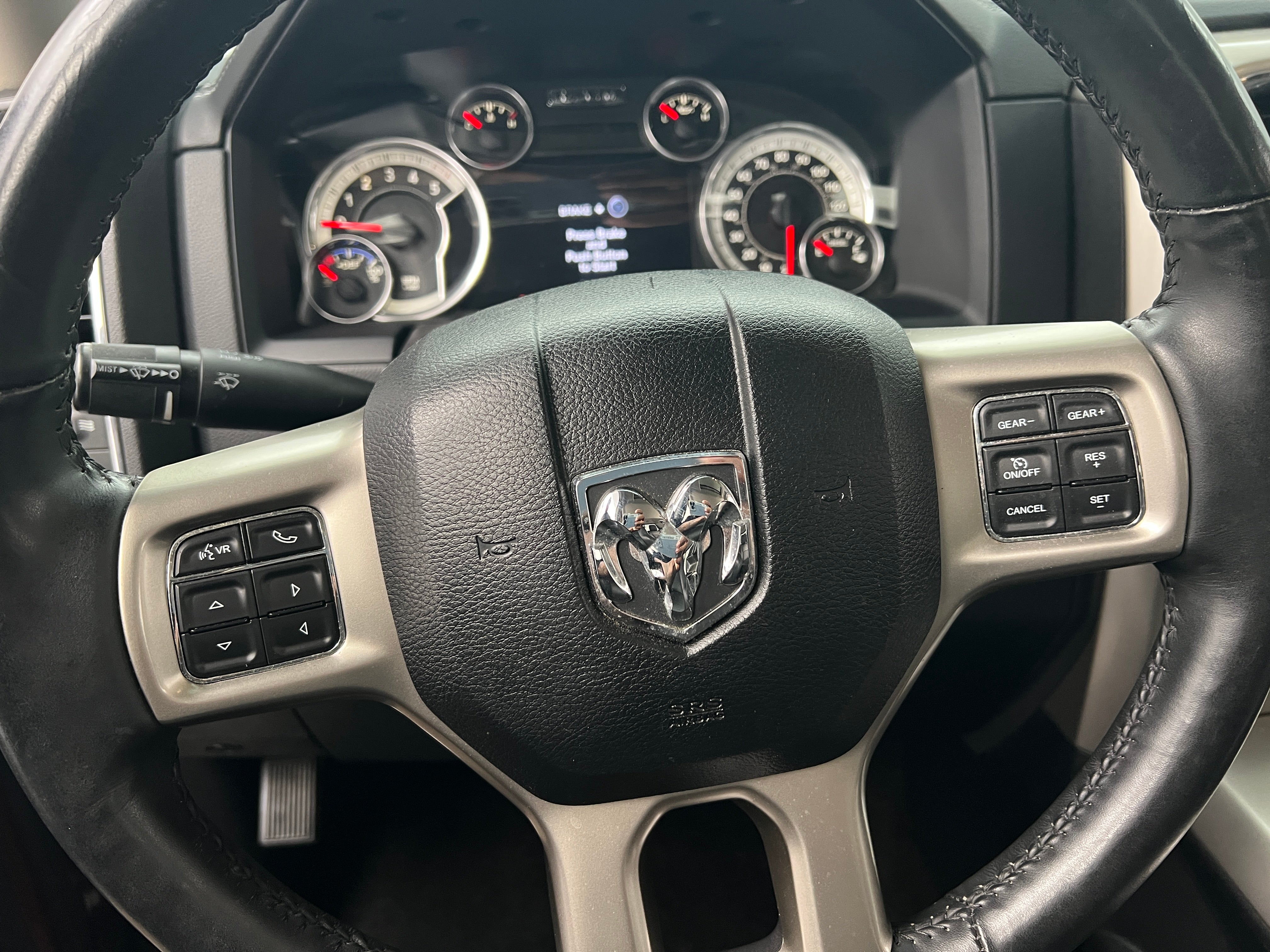 2016 RAM 1500 Laramie 4