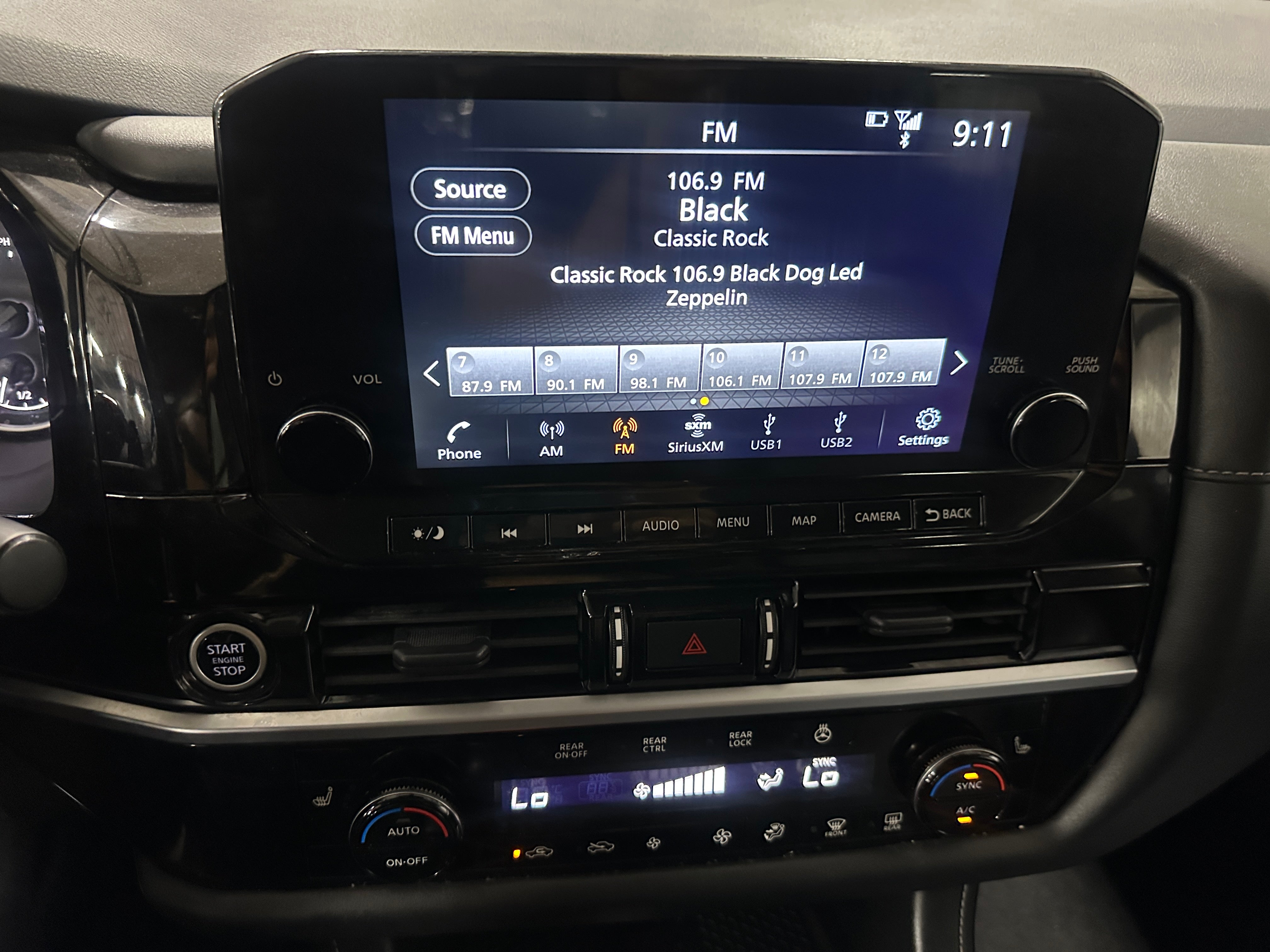 2023 Nissan Pathfinder SL 3