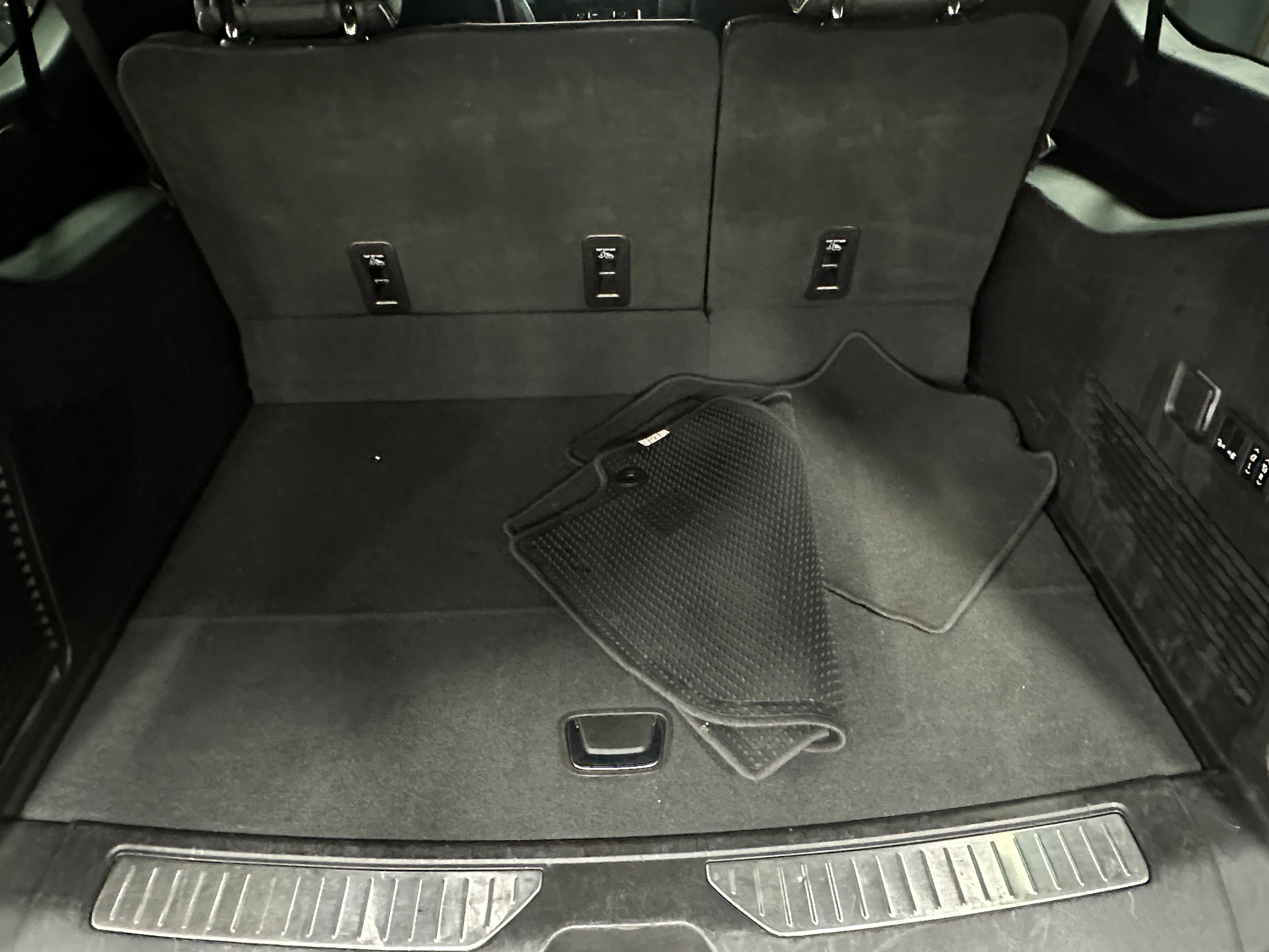 2023 Chevrolet Suburban Premier 6