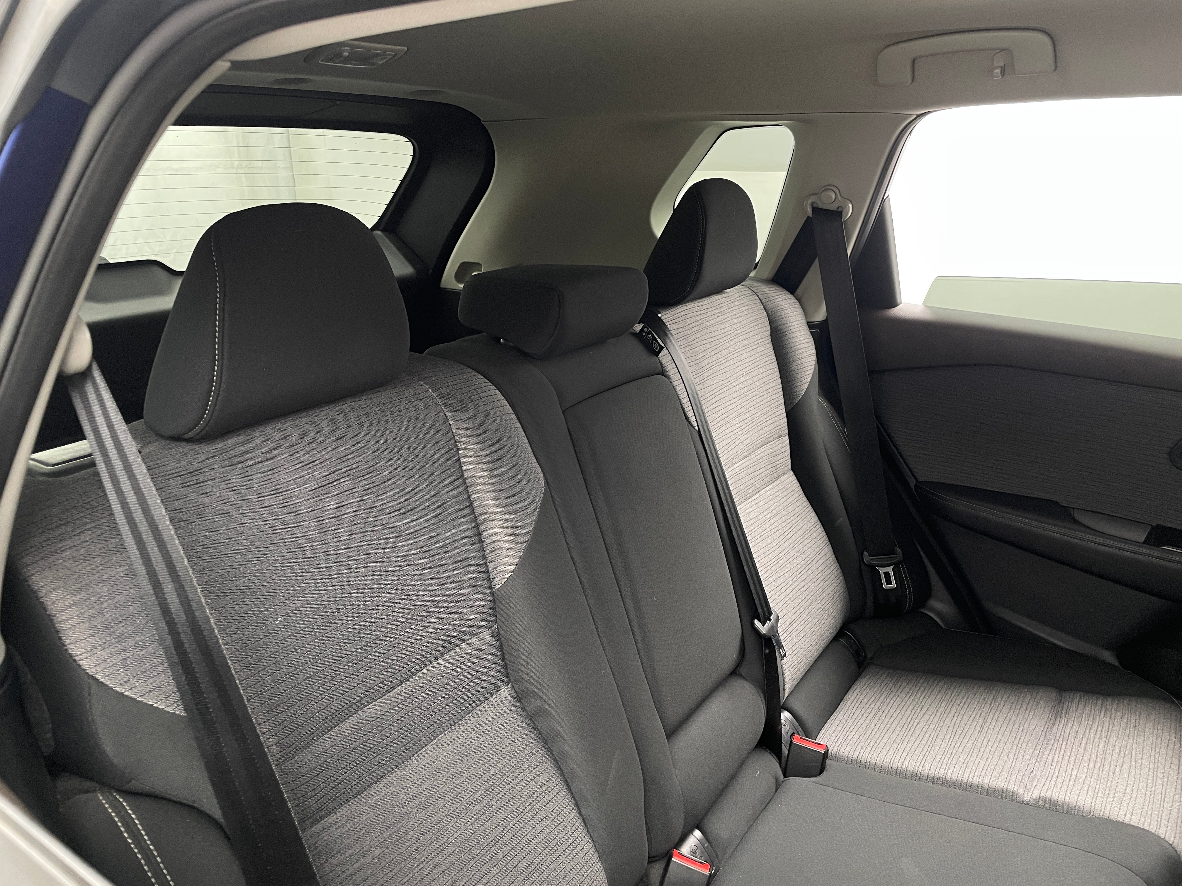 2023 Nissan Rogue SV 6