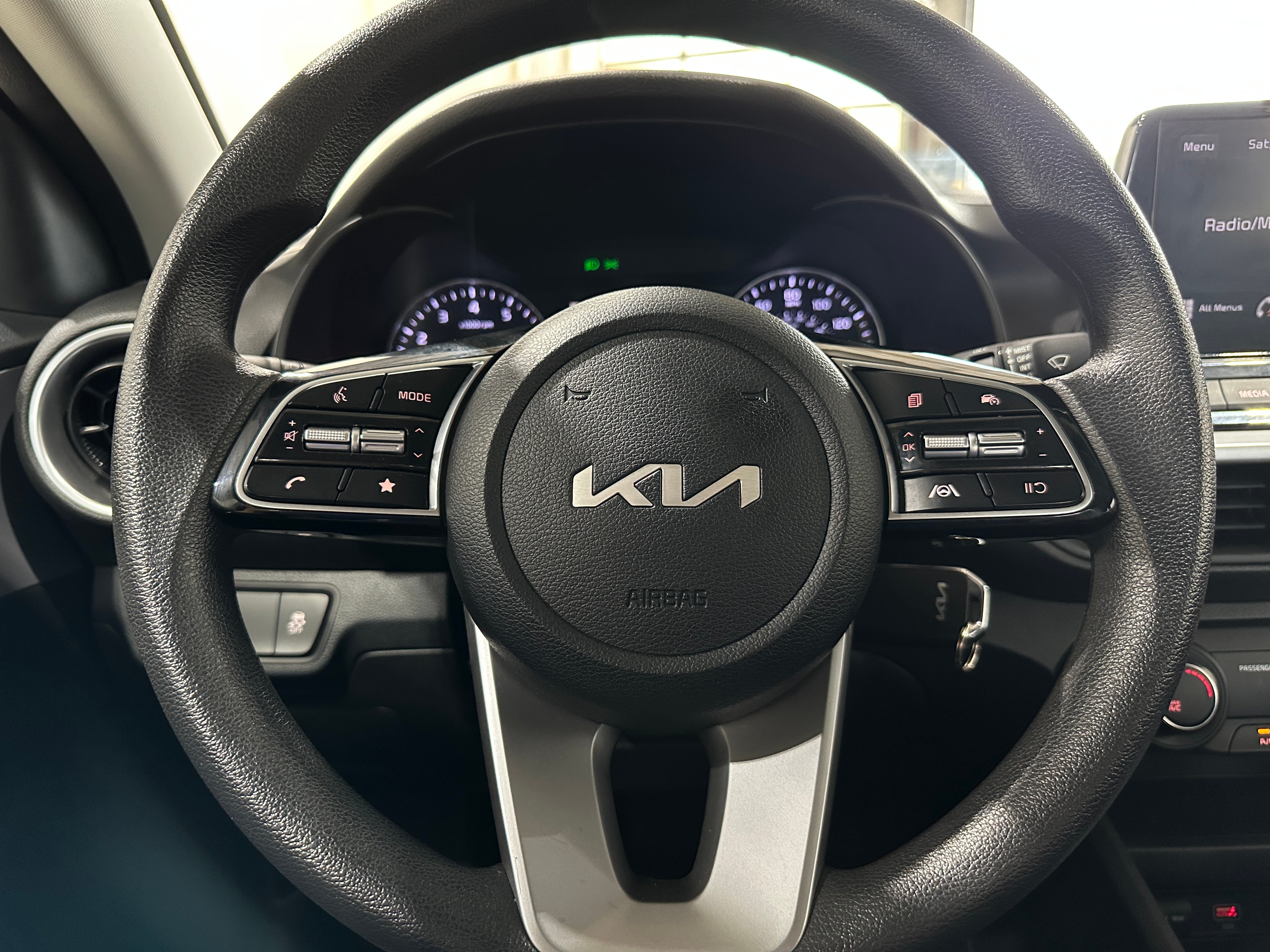 2024 Kia Forte LXS 5