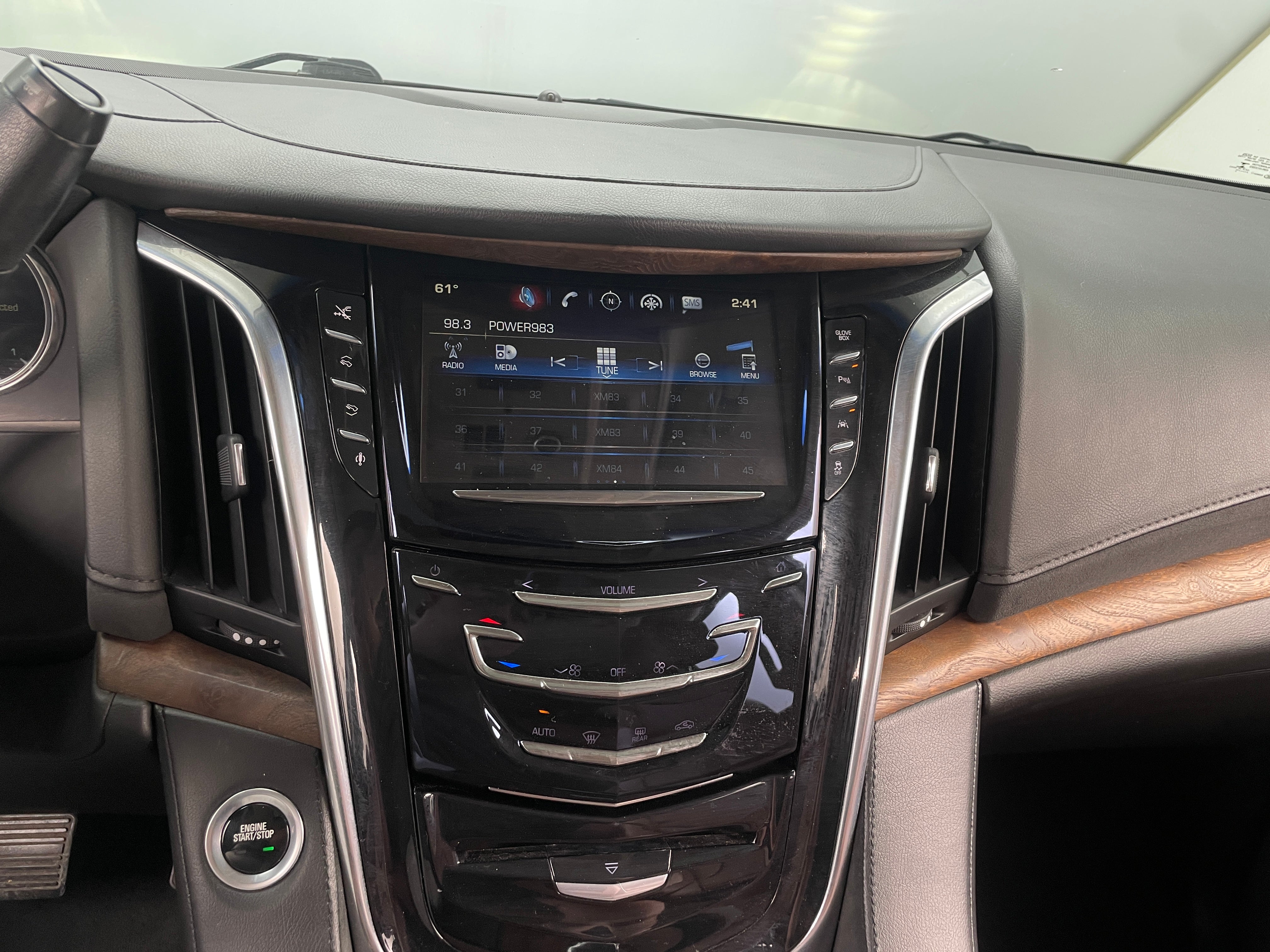 2016 Cadillac Escalade Premium 3