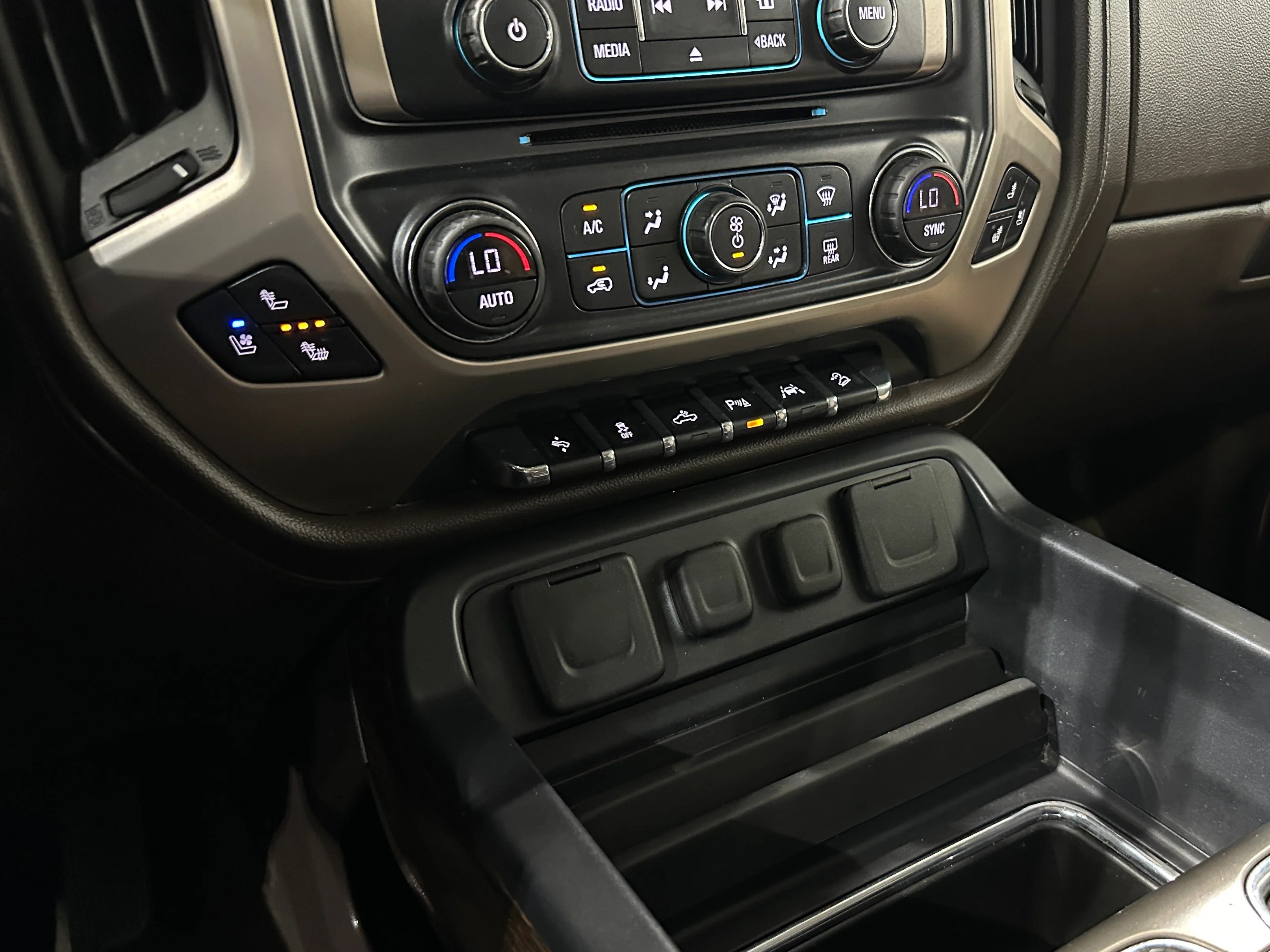 Image 4 of 2017 GMC Sierra 1500 Crew Cab Denali 5 3/4 ft