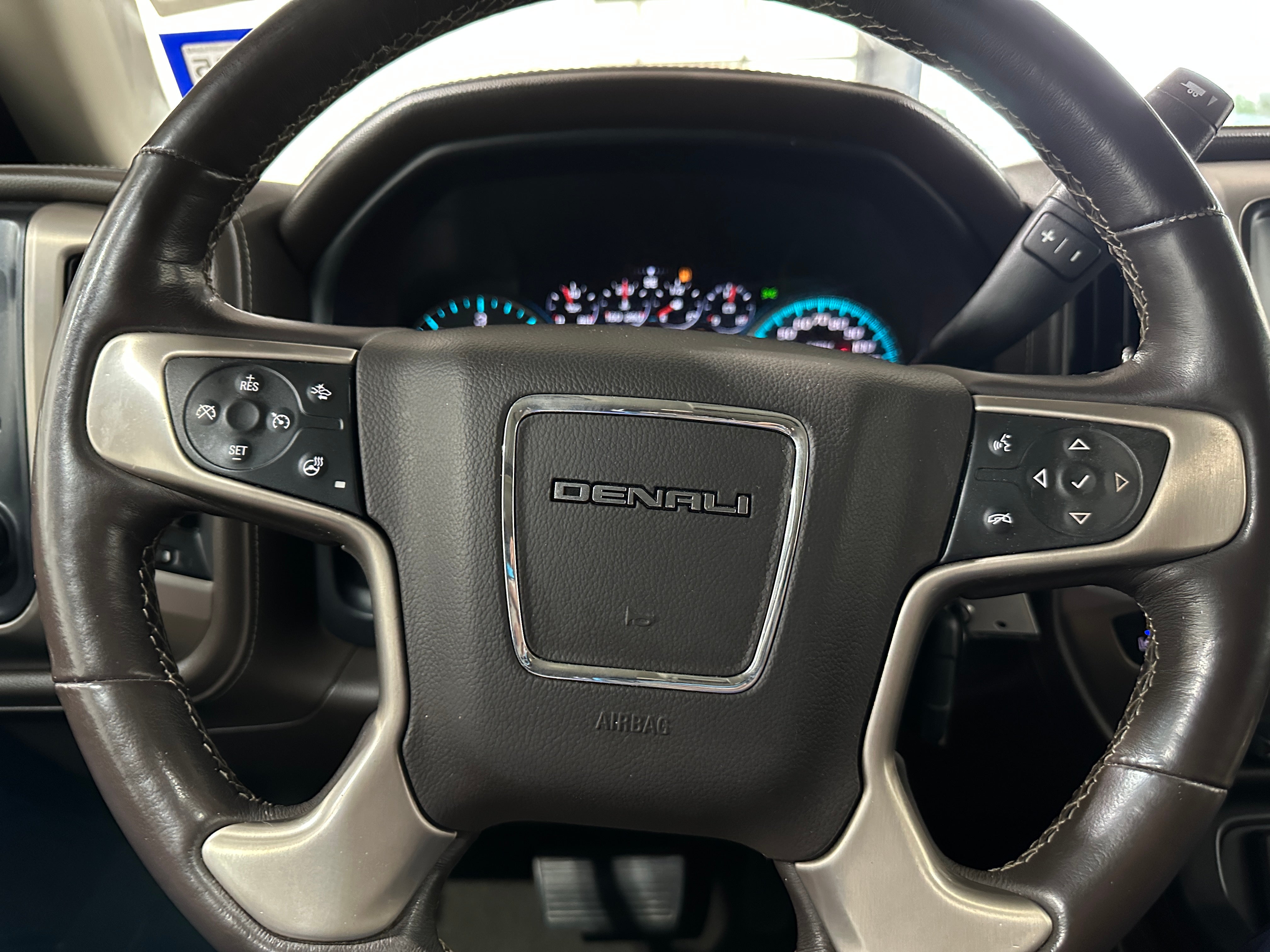 2017 GMC Sierra 1500 Denali 4