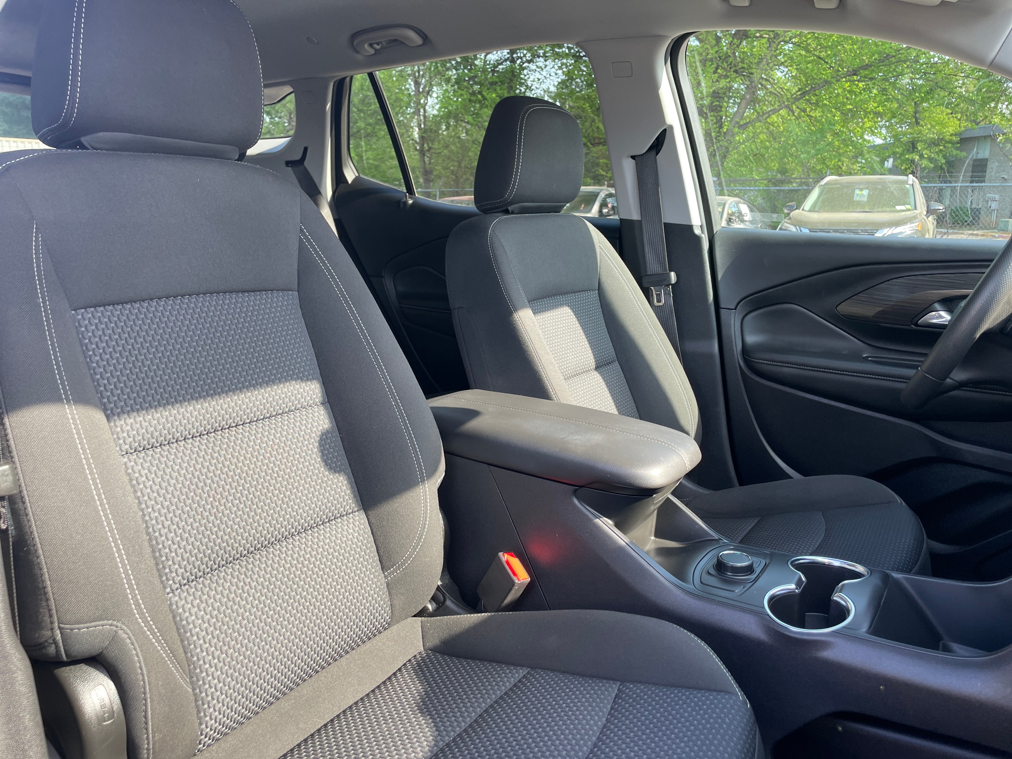 2024 GMC Terrain SLE 2