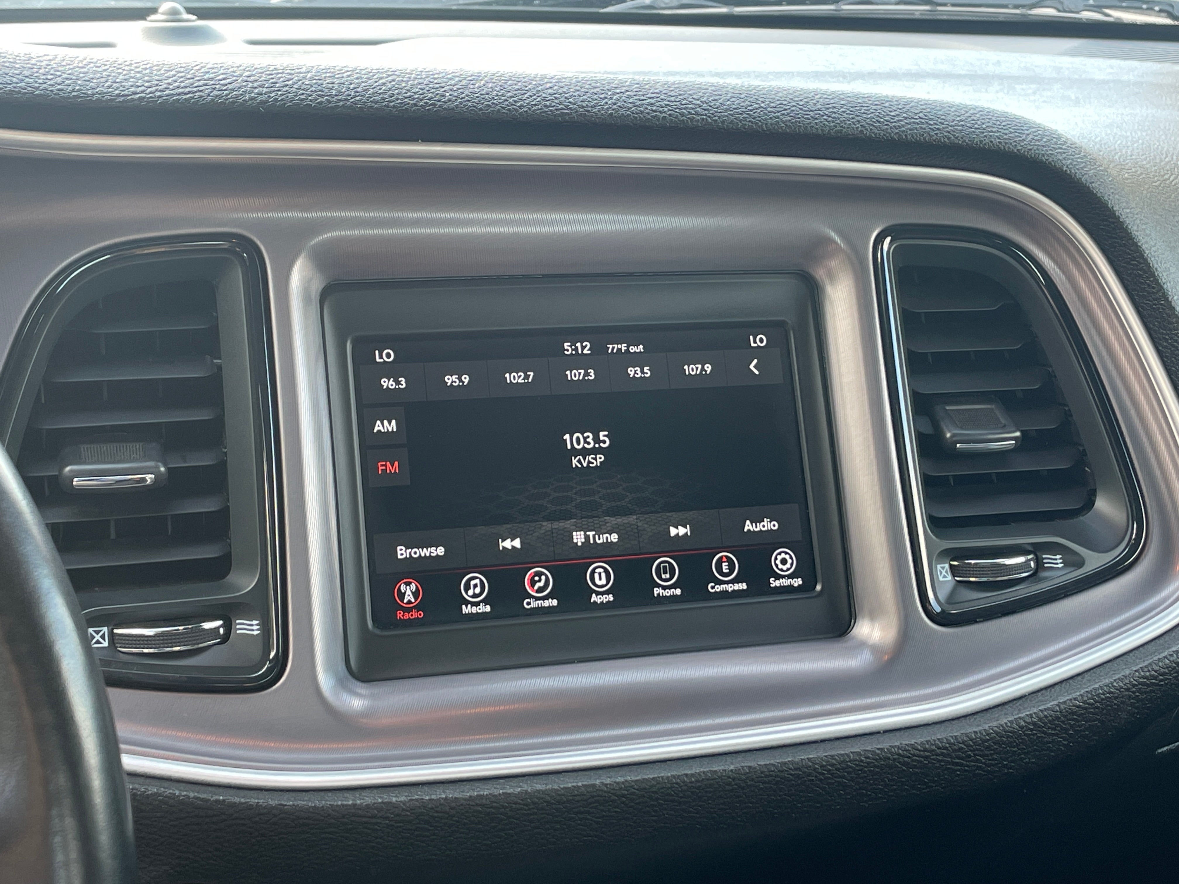 2022 Dodge Challenger SXT 4