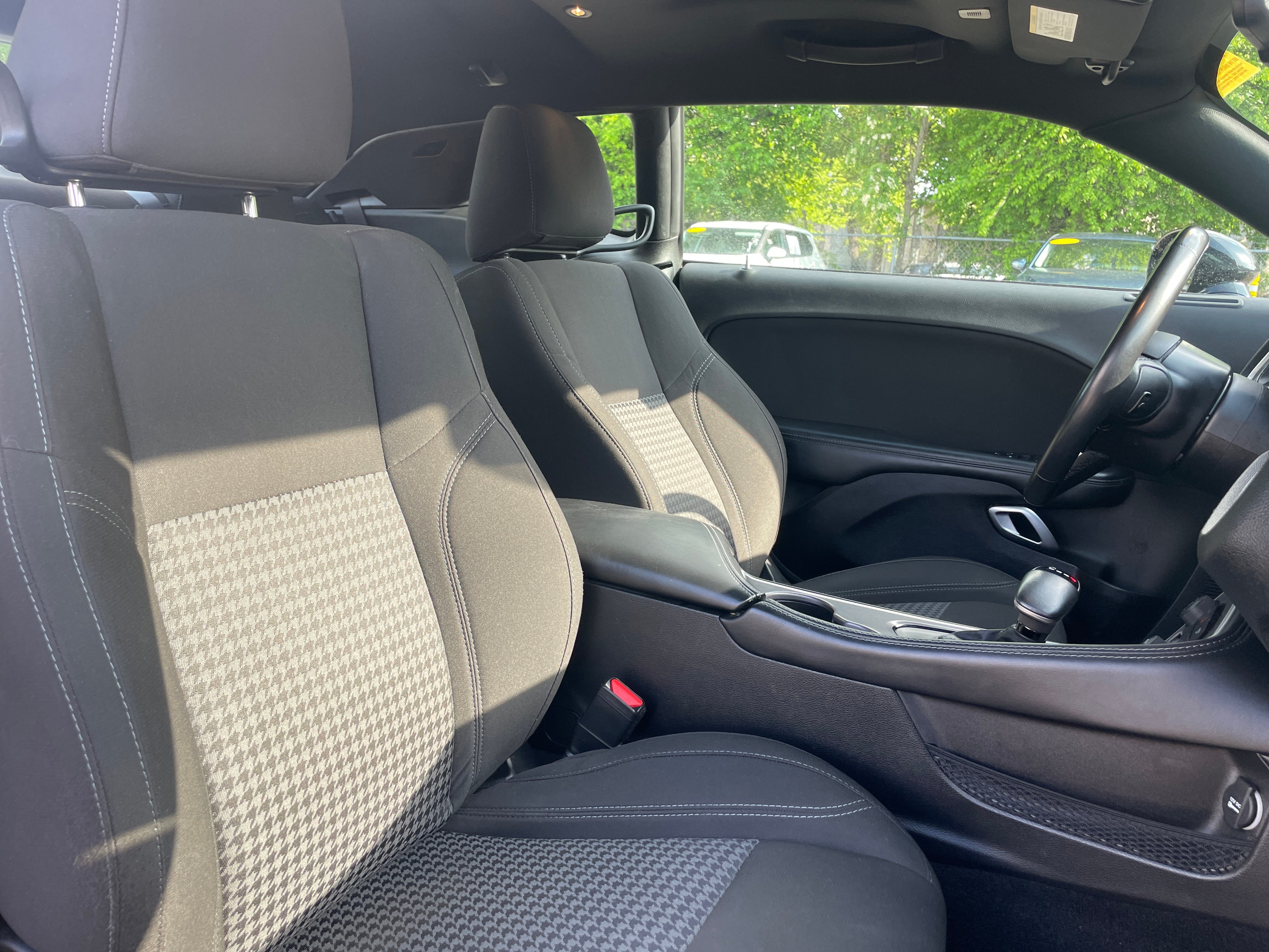 2022 Dodge Challenger SXT 2