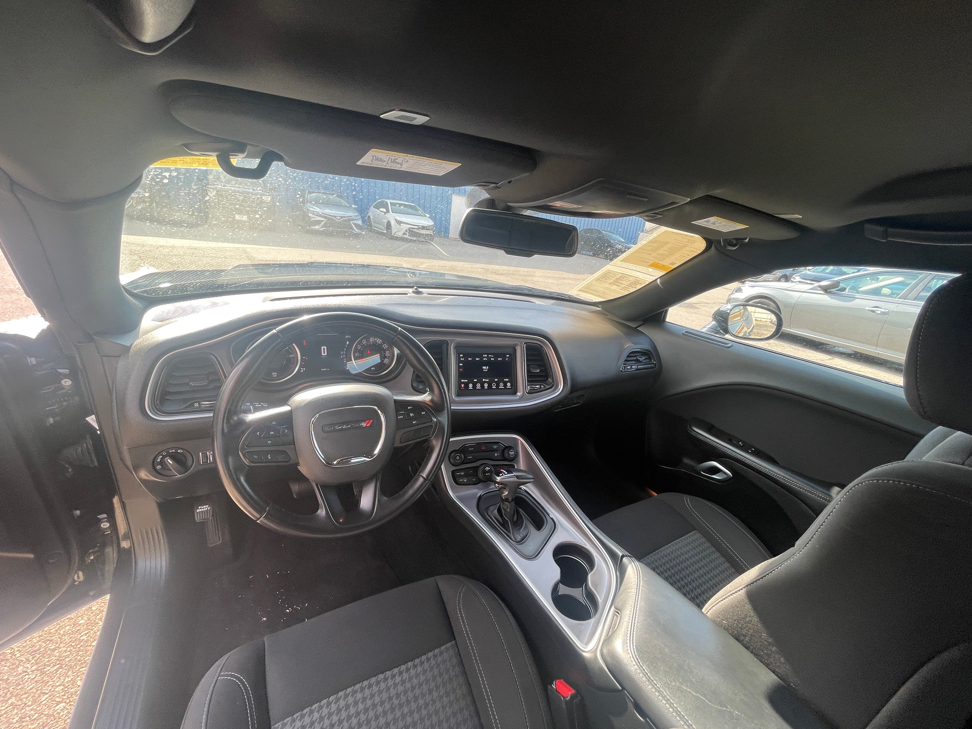 2022 Dodge Challenger SXT 3