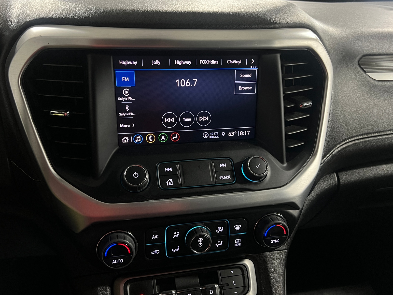Thumbnail: 2023 GMC Acadia - 4