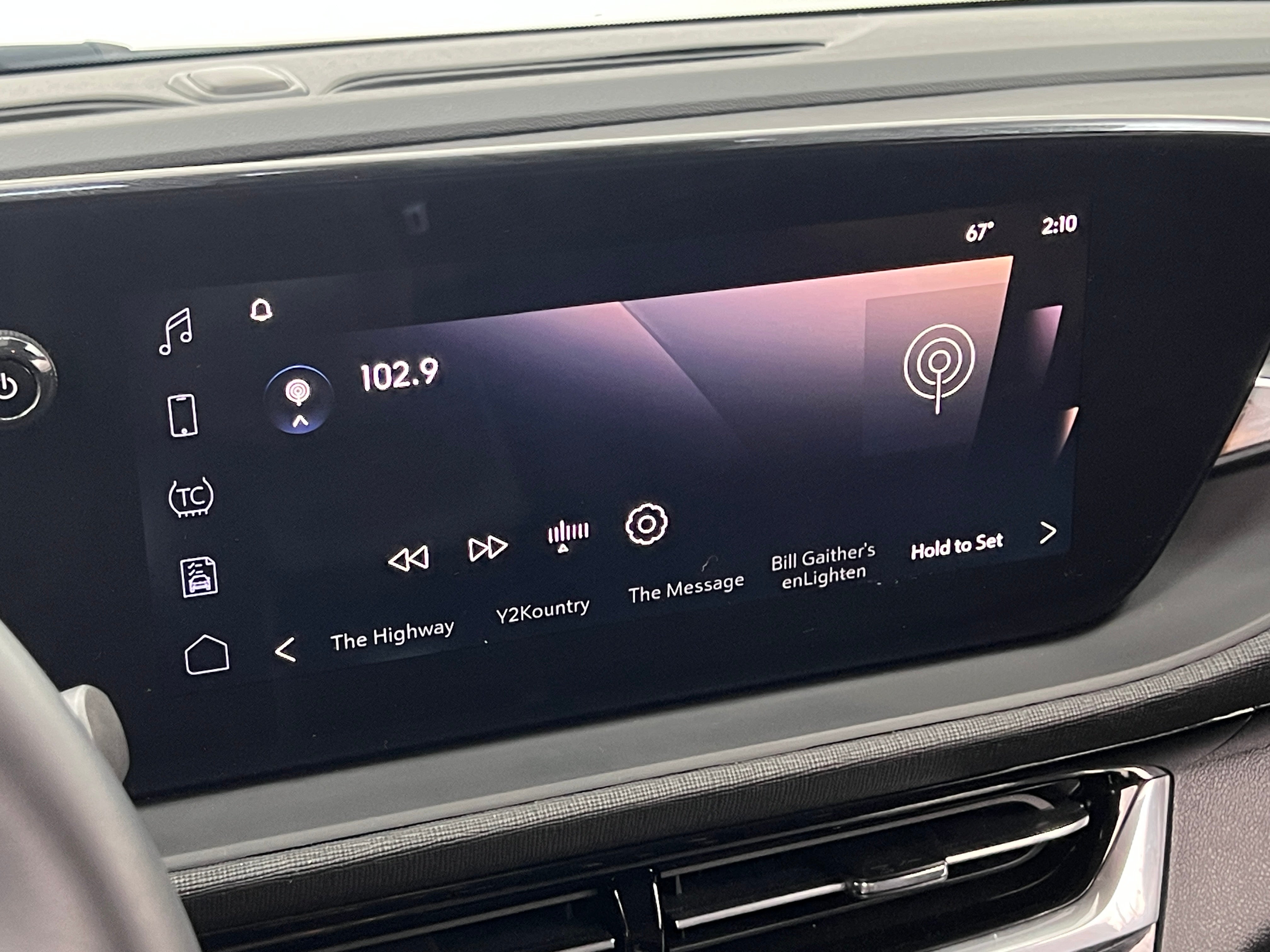 2024 Buick Envista Sport Touring 3