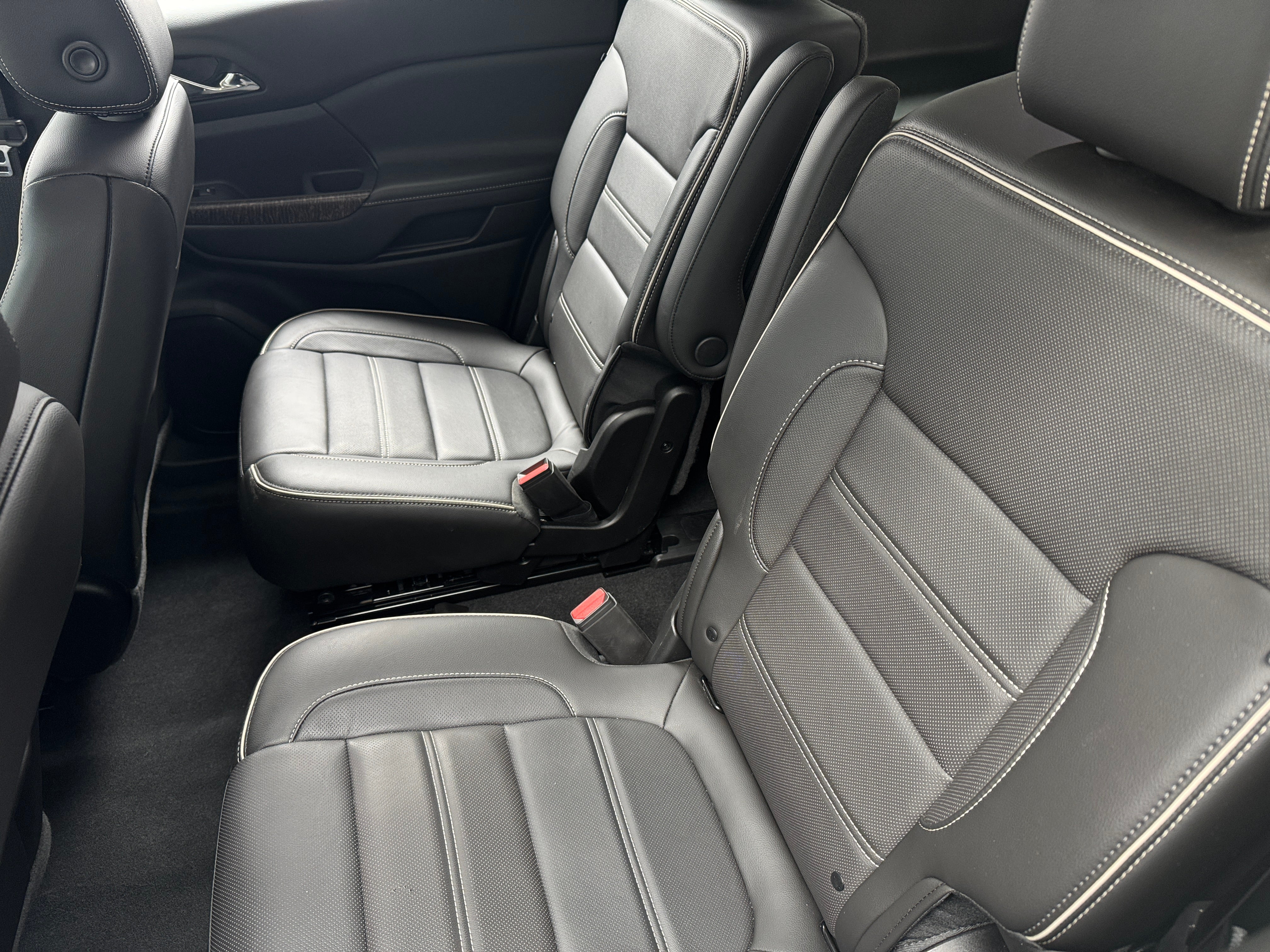 2020 GMC Acadia Denali 5