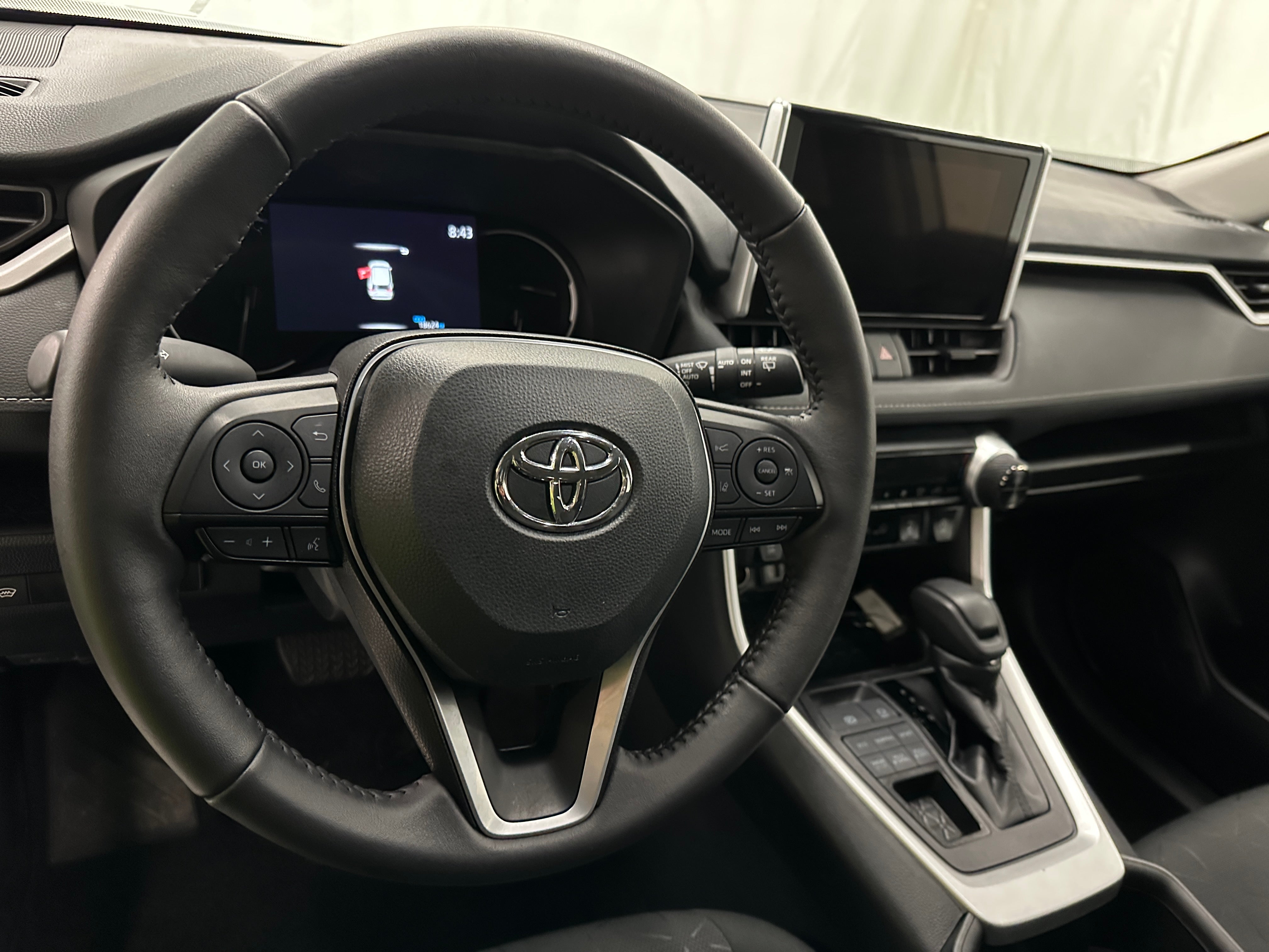 2024 Toyota RAV4 XLE 5