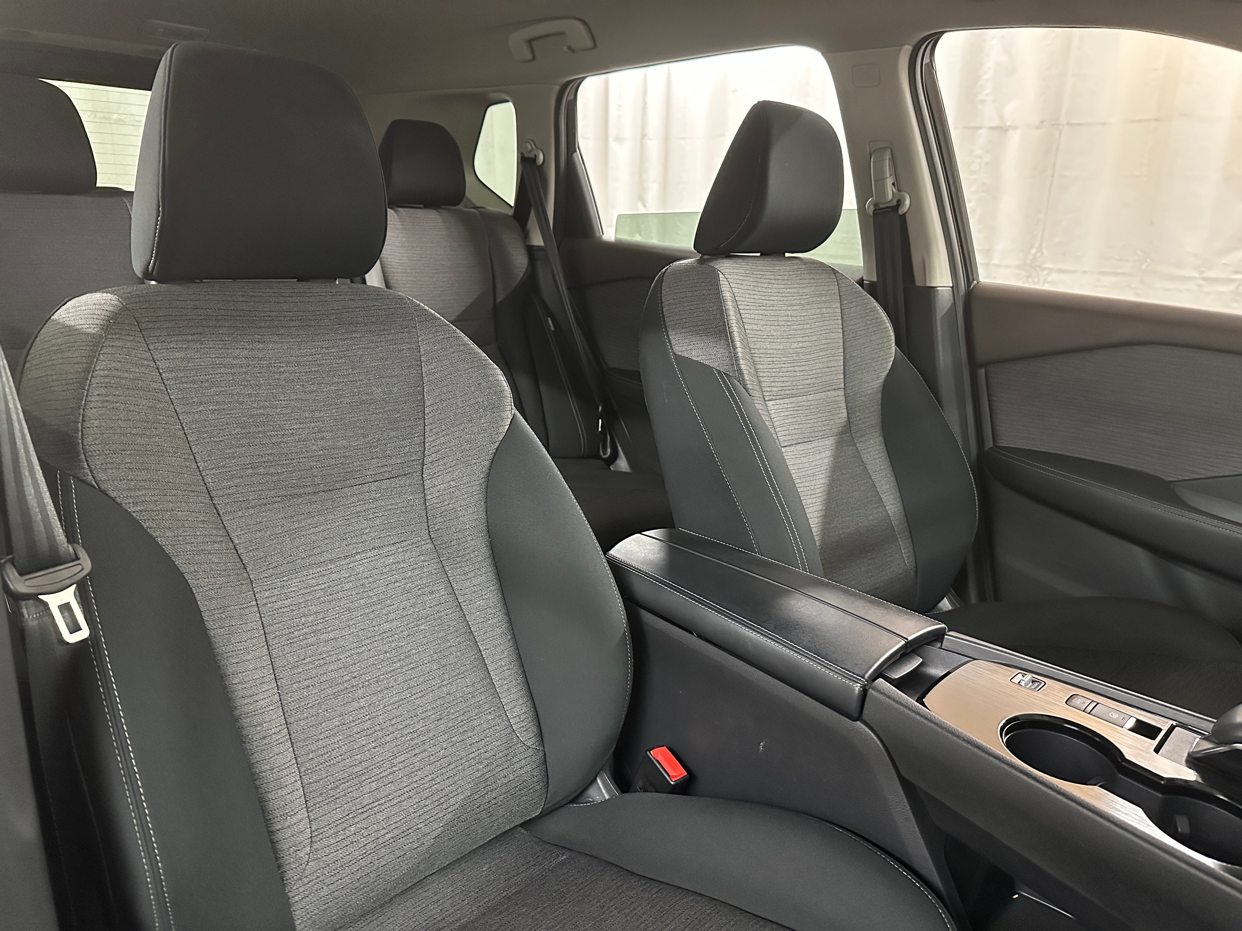 2023 Nissan Rogue SV 2