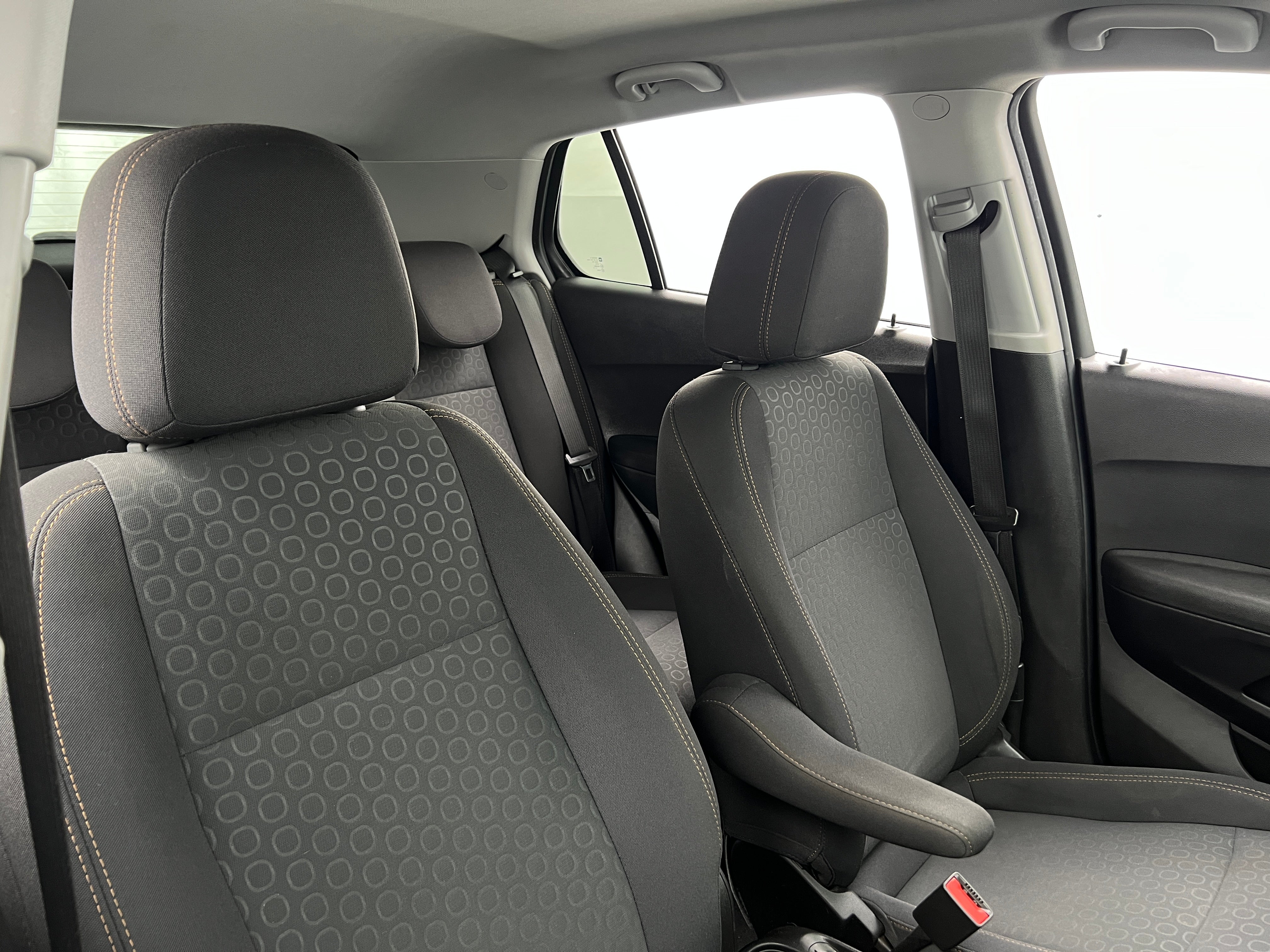2020 Chevrolet Trax LS 2