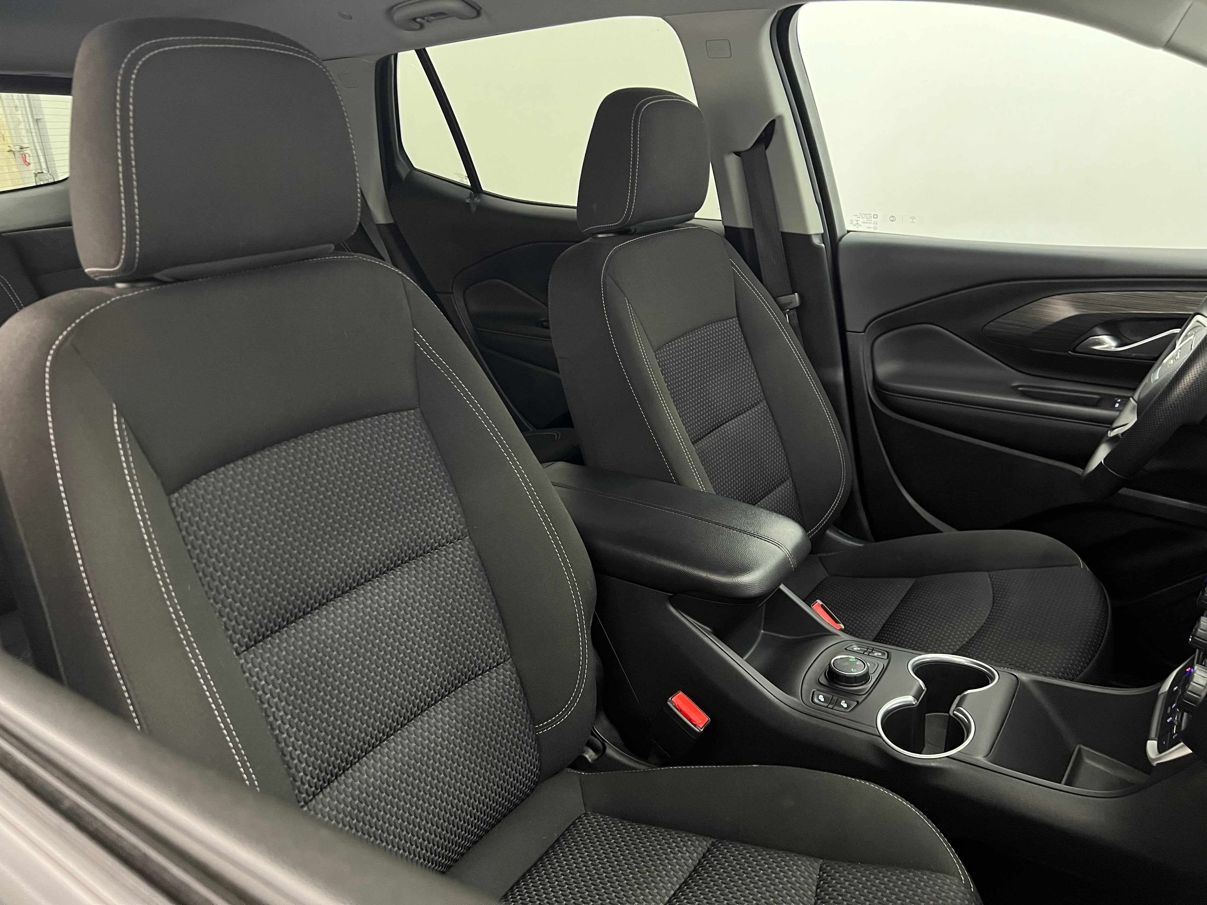 2022 GMC Terrain SLE 2