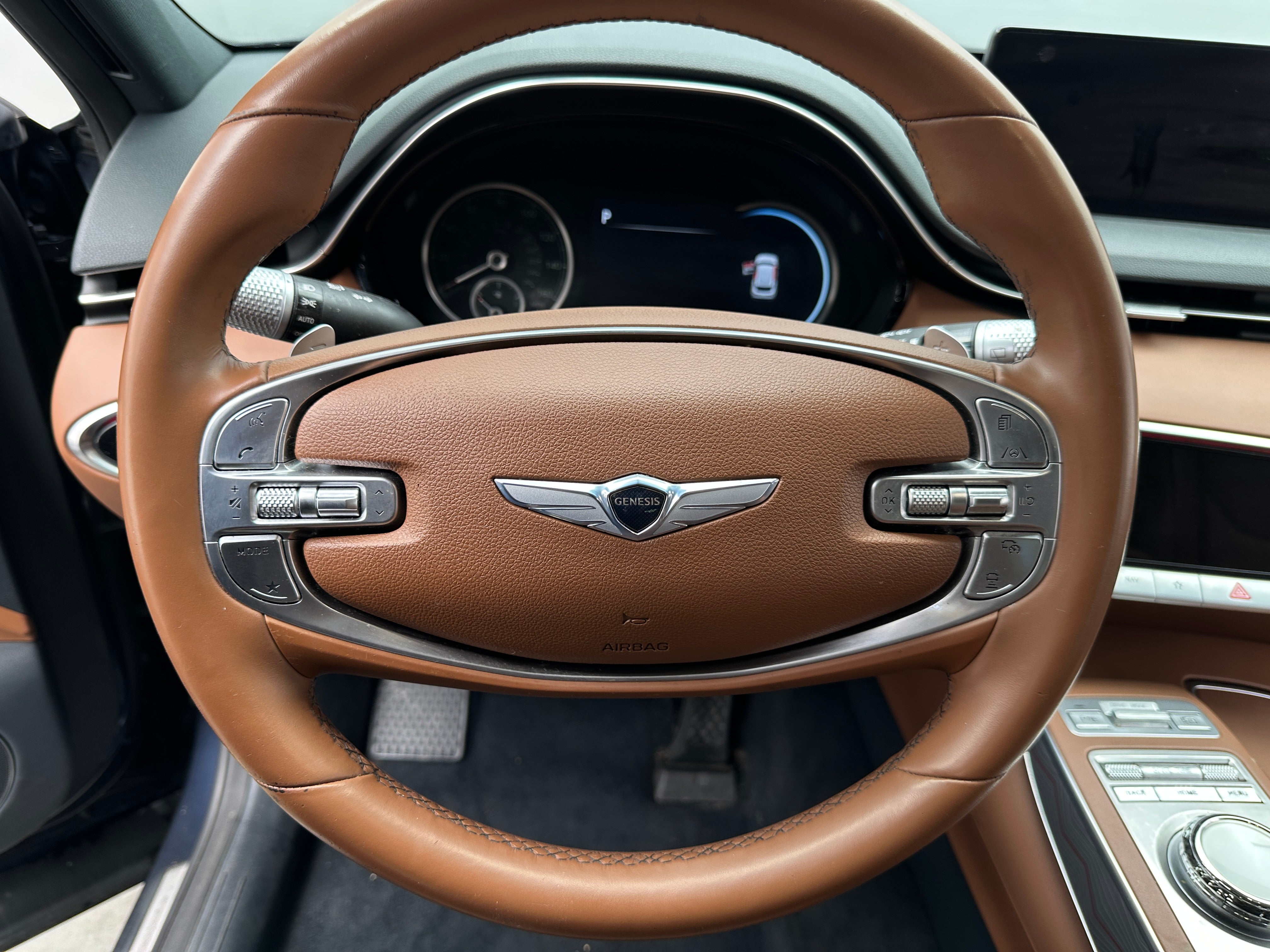2022 Genesis GV70 Standard 4