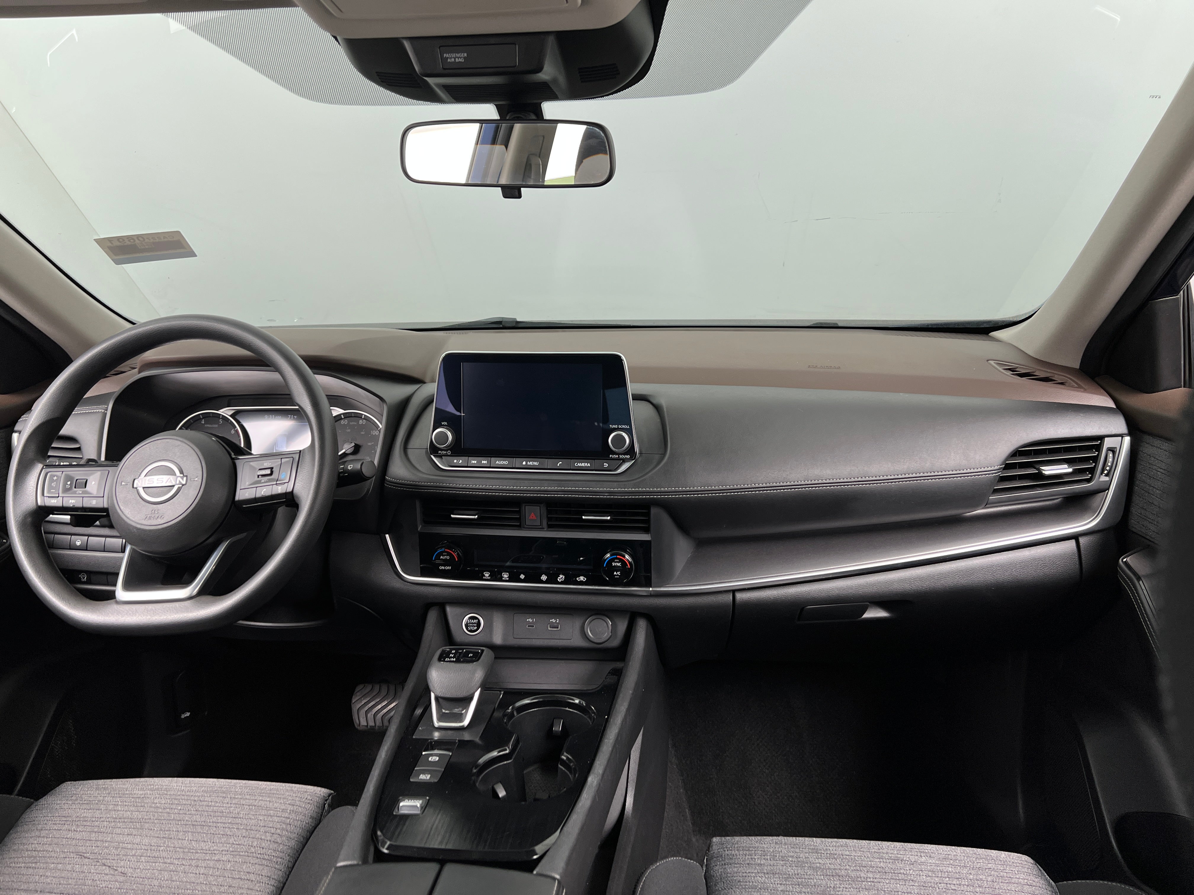 2023 Nissan Rogue SV 3