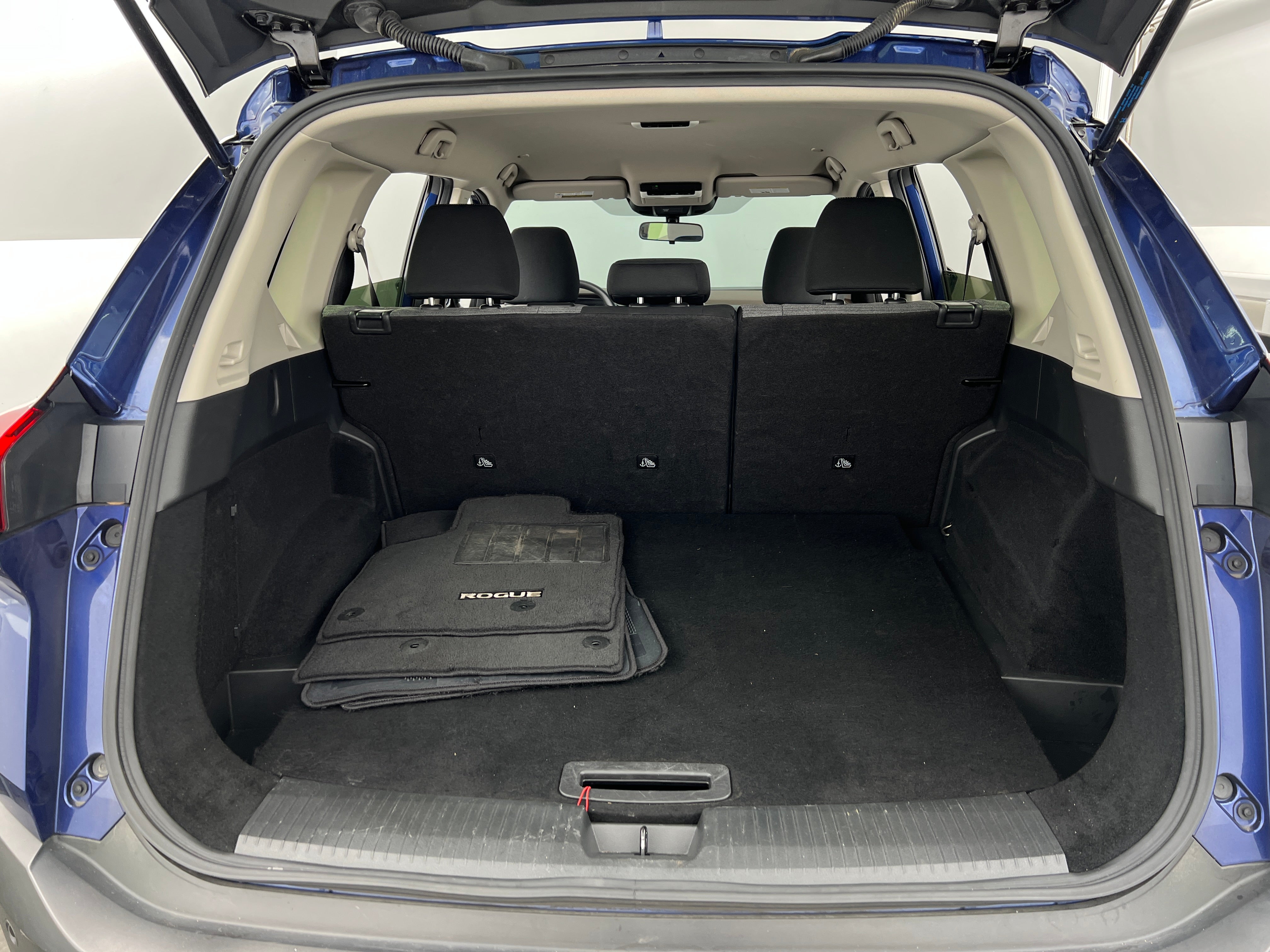 2023 Nissan Rogue SV 7