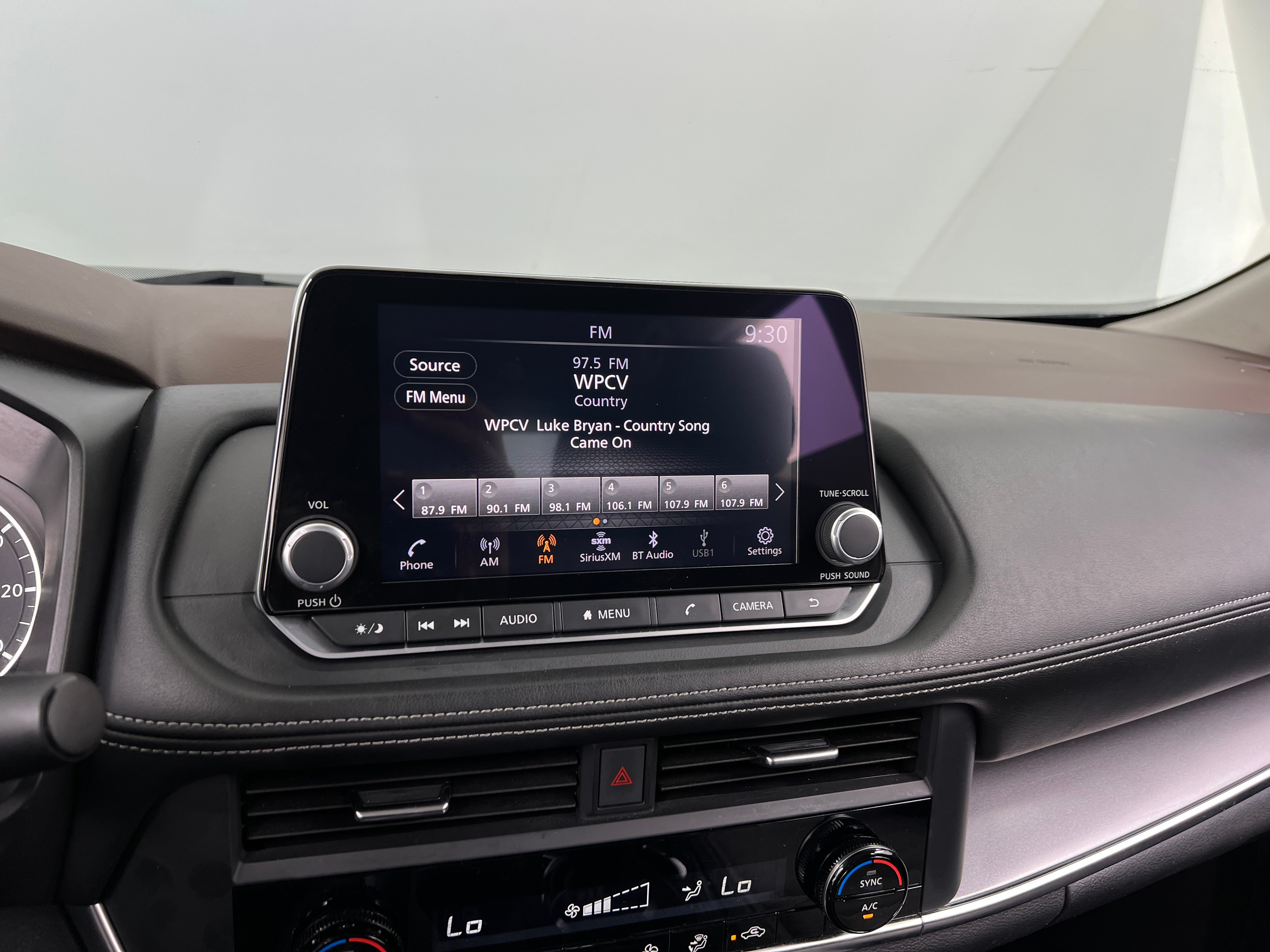 2023 Nissan Rogue SV 4