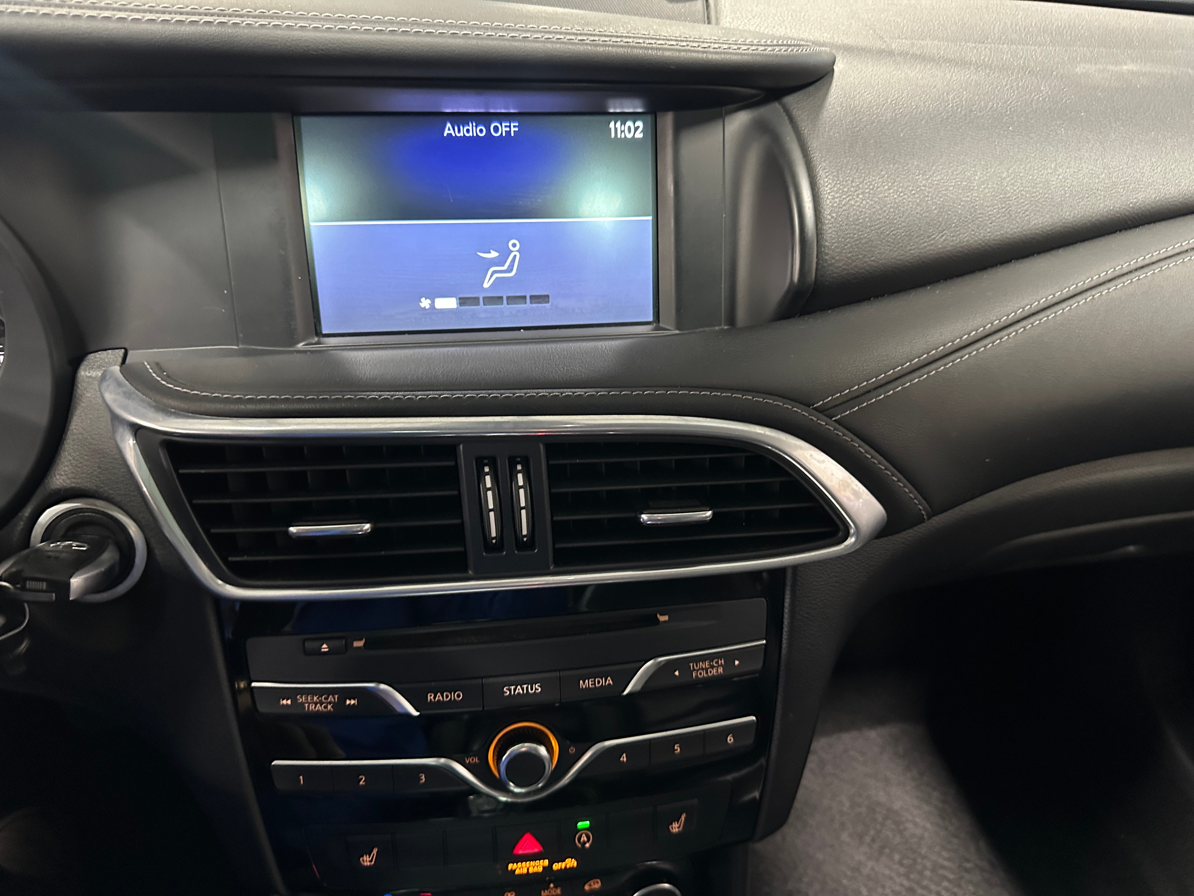 2018 INFINITI QX30 Premium 3